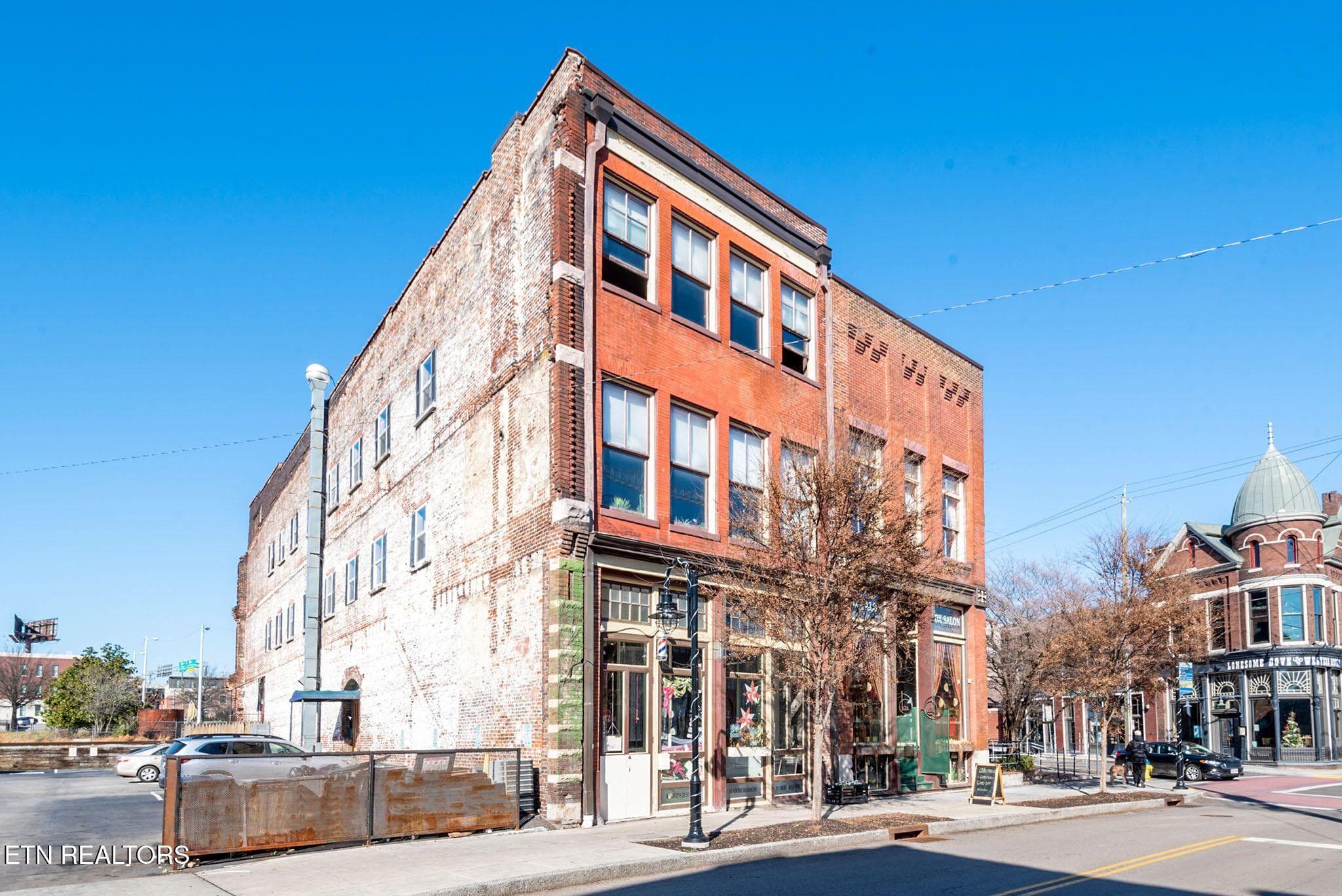 105 W Jackson Ave 1, Knoxville, TN 37902