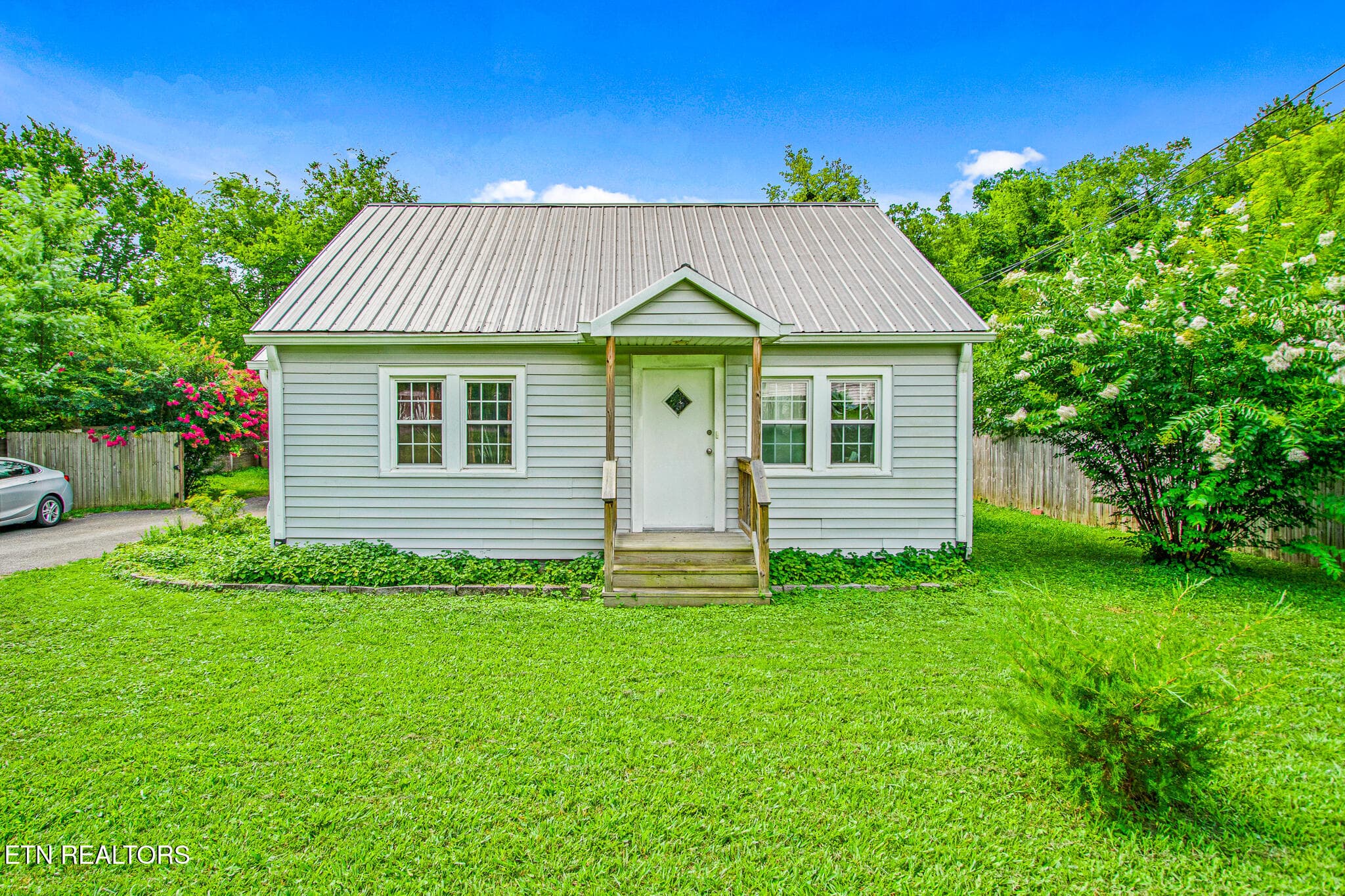 2404 Cedar Lane, Knoxville, TN 37918