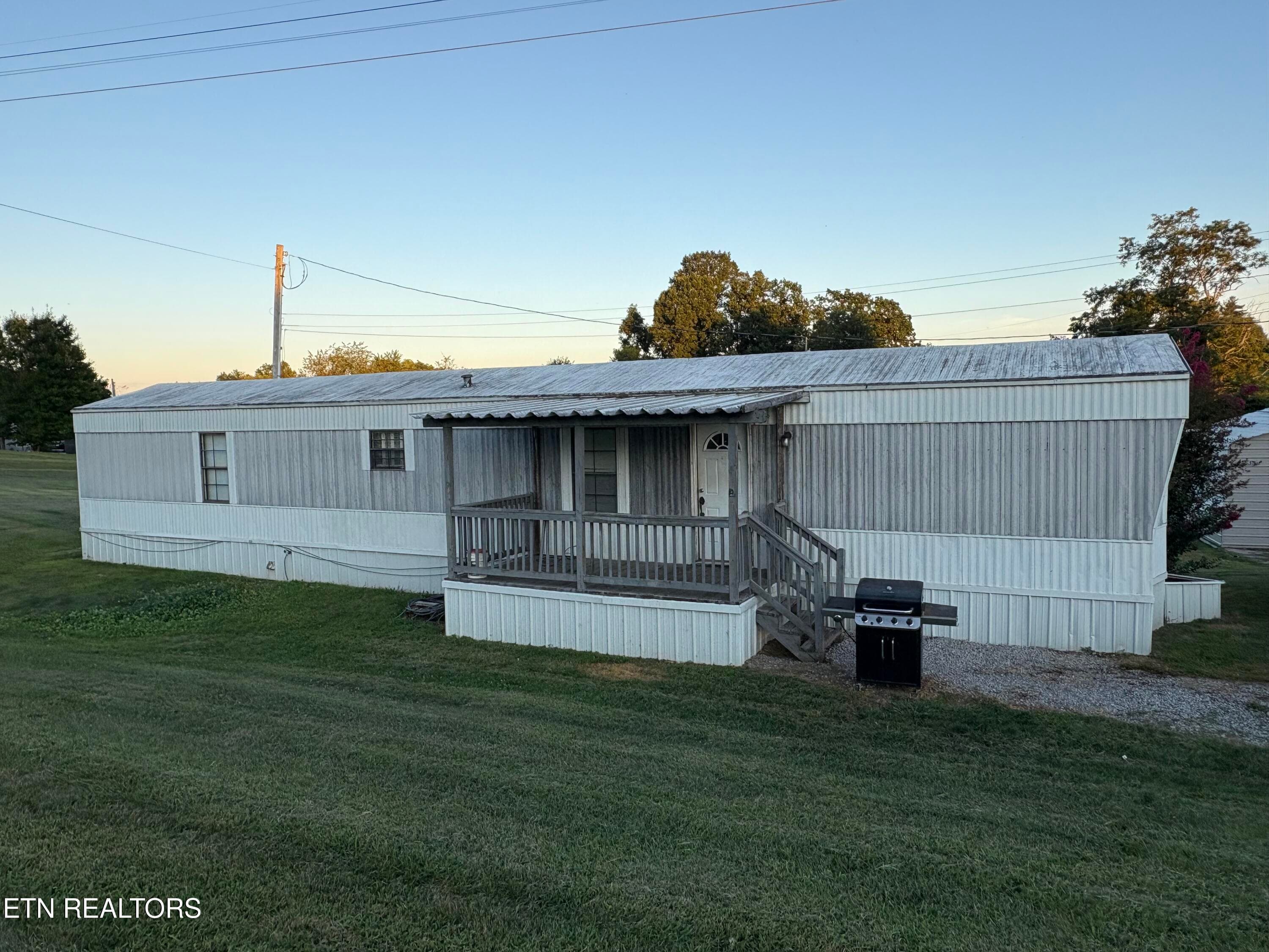 865 Shade Pressnell Rd, Tazewell, TN 37879