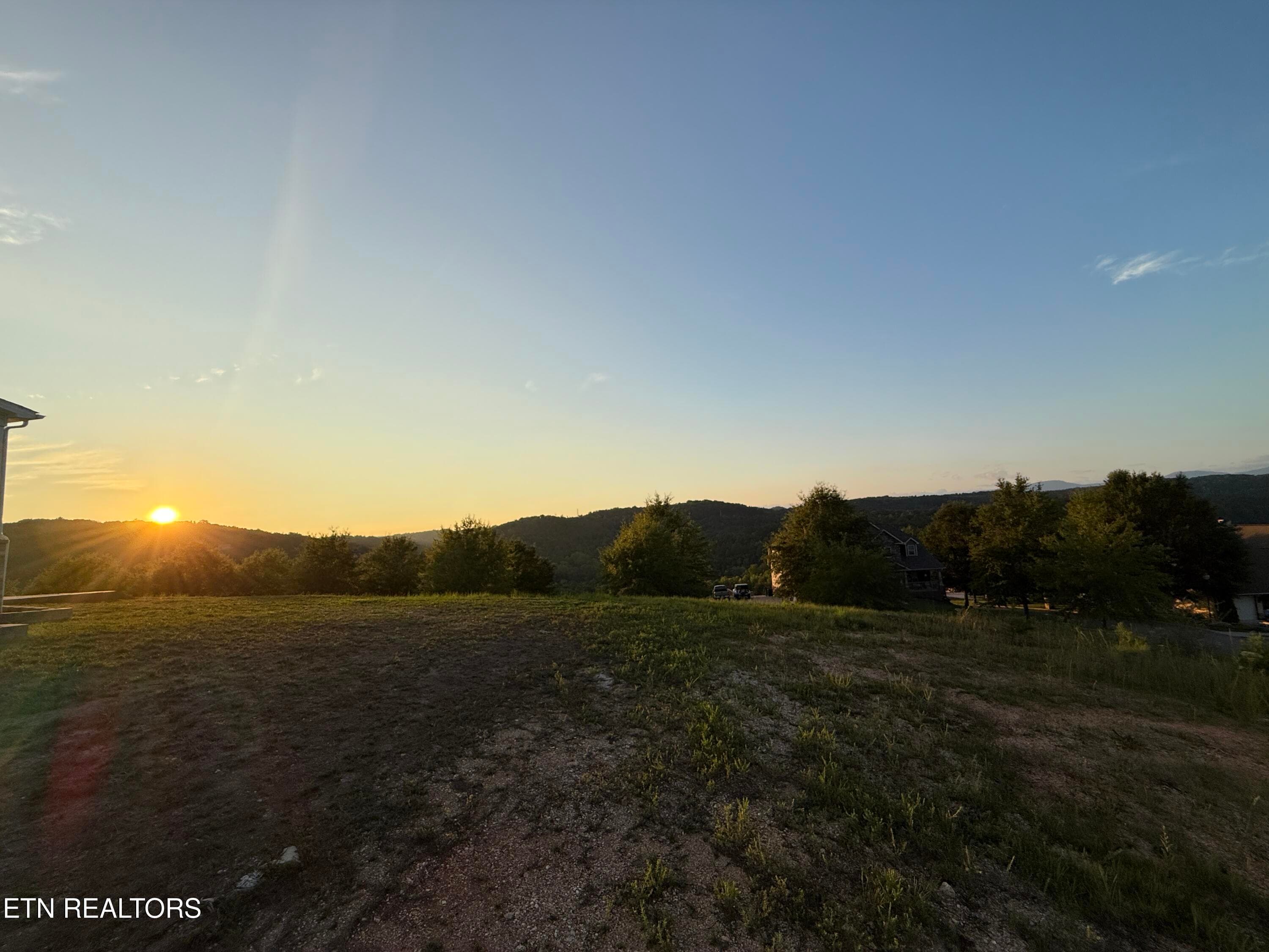 119 Pineberry East Rd, Oak Ridge, TN 37830
