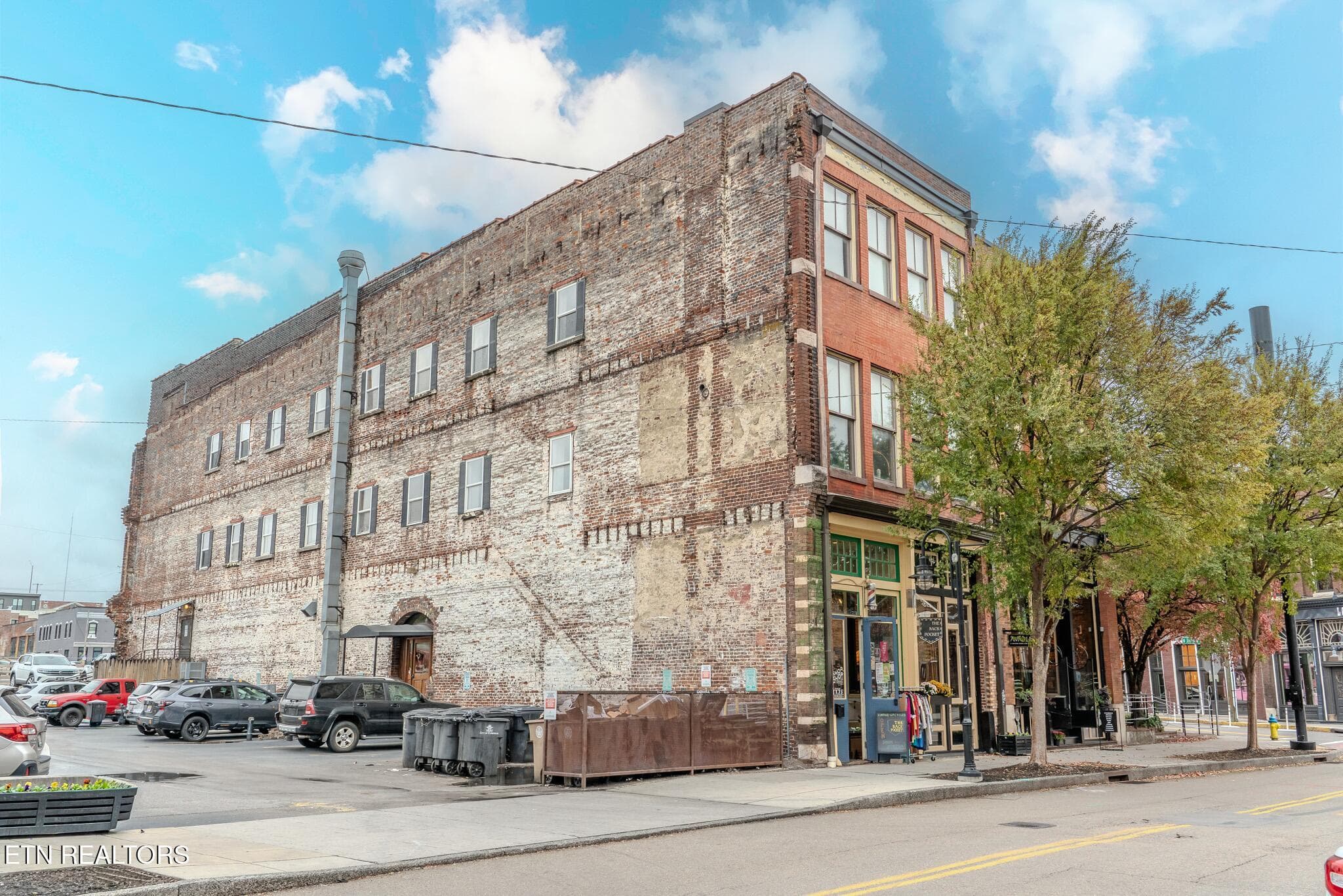 105 W Jackson Ave 2, Knoxville, TN 37902
