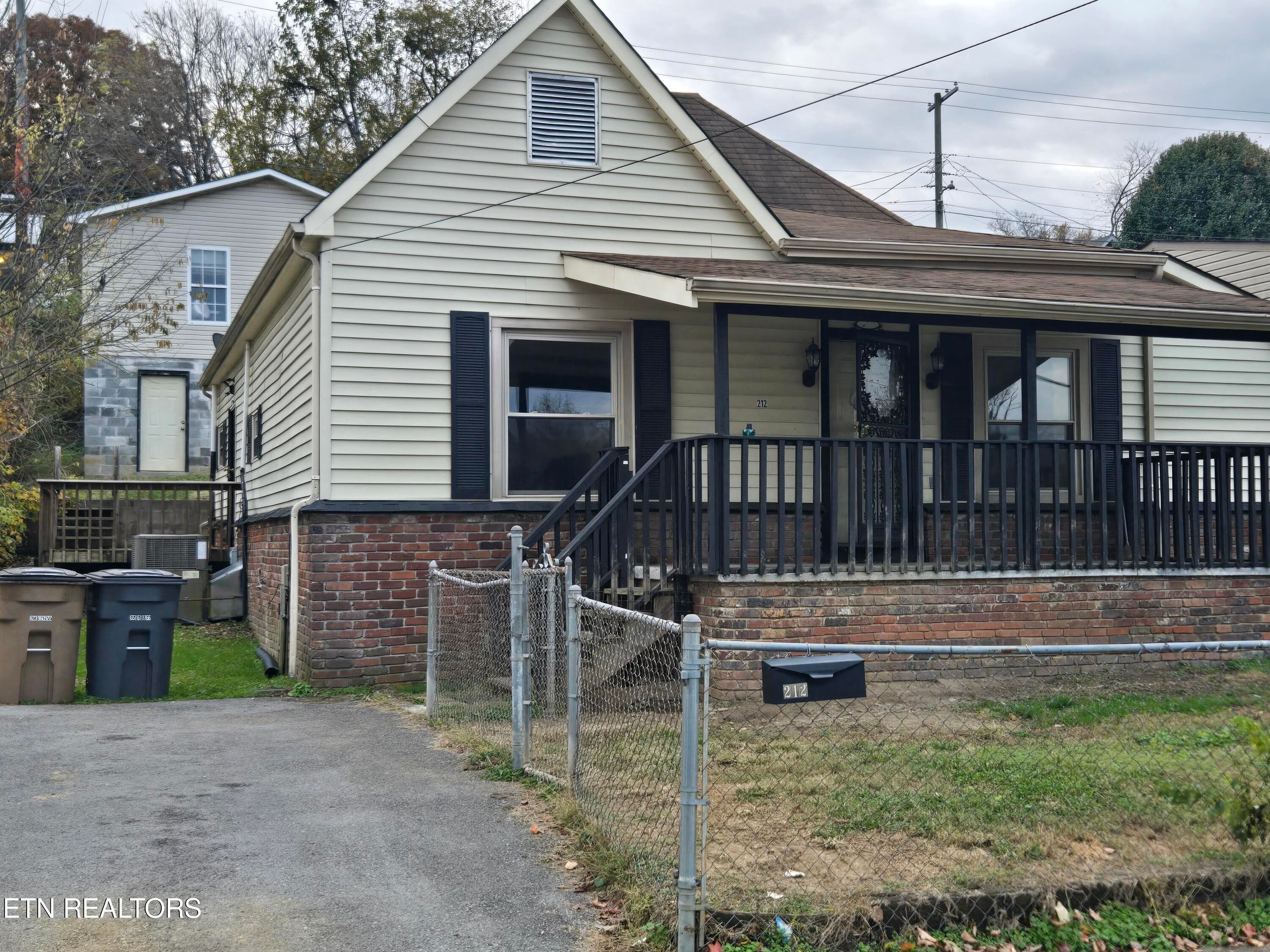 212 Oglewood Ave, Knoxville, TN 37917