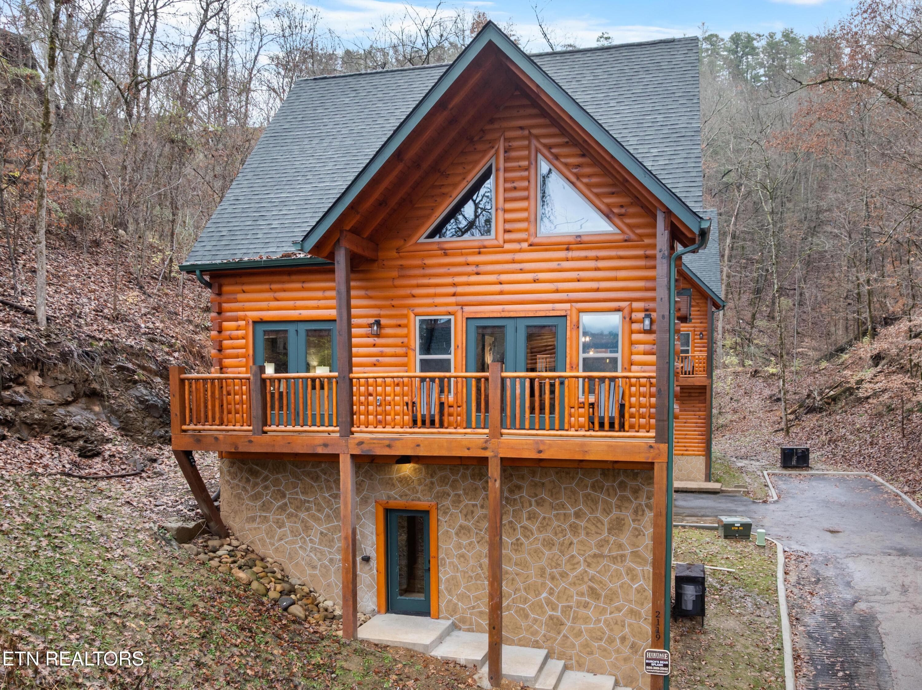 2119 Valley Creek Way, Pigeon Forge, TN 37862