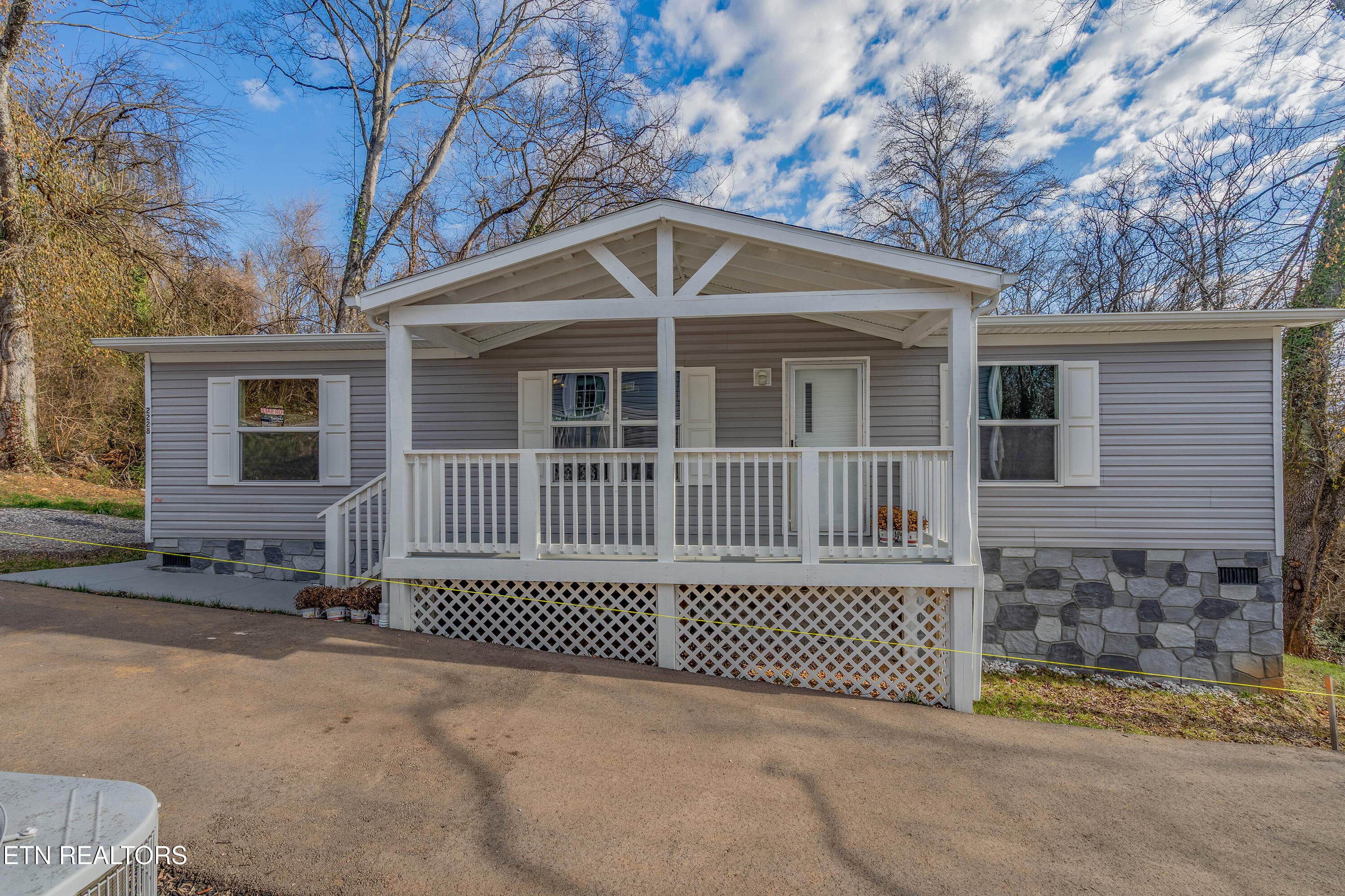 2228 Daisy Ave, Knoxville, TN 37915
