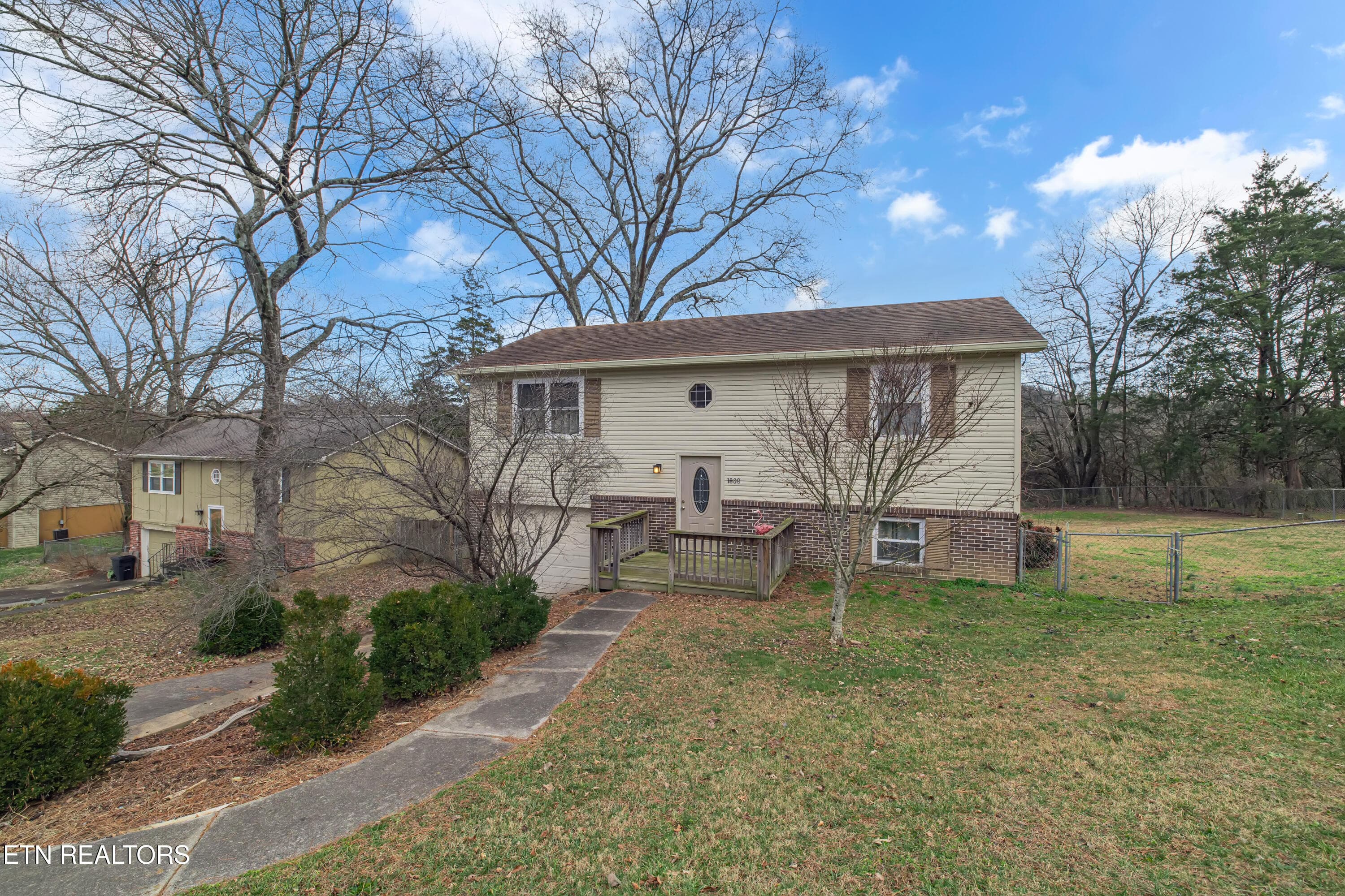 1808 Brookmill Rd, Knoxville, TN 37932