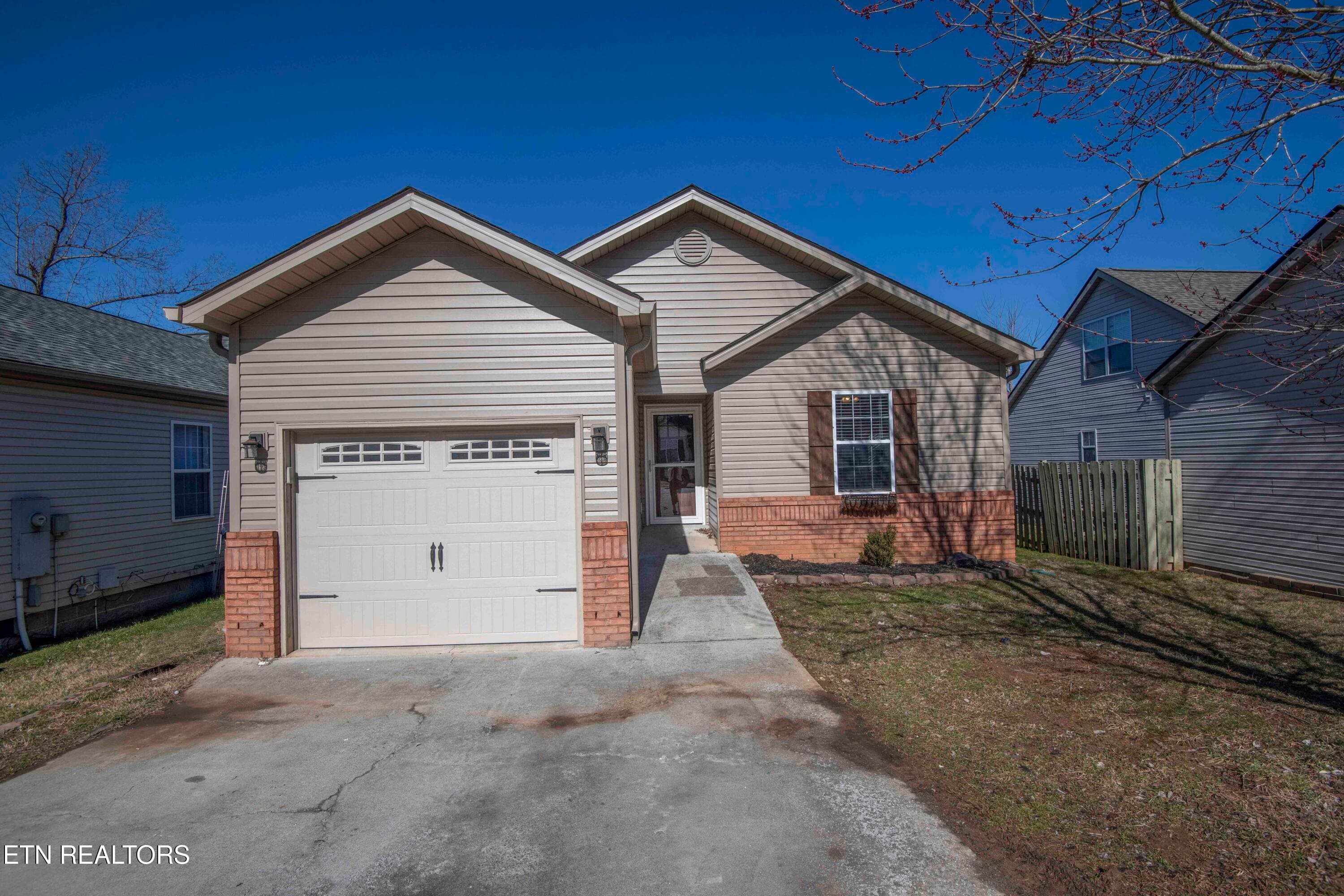 1659 Sails Way, Knoxville, TN 37932