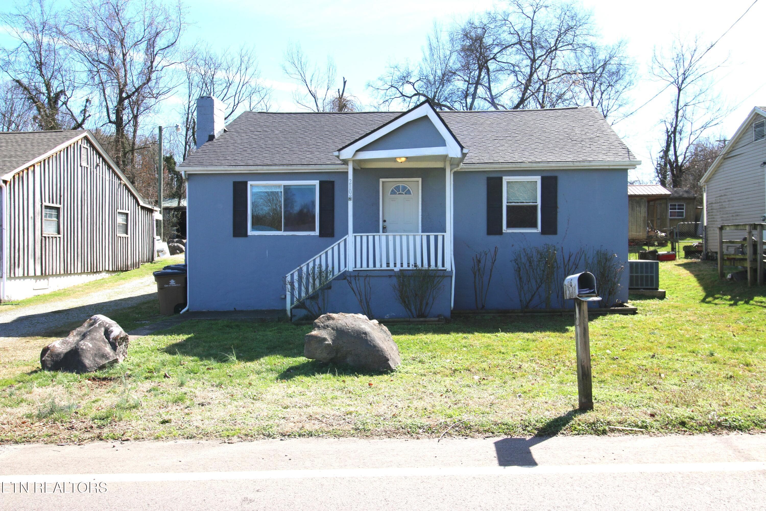 2108 Mitchell St, Knoxville, TN 37917