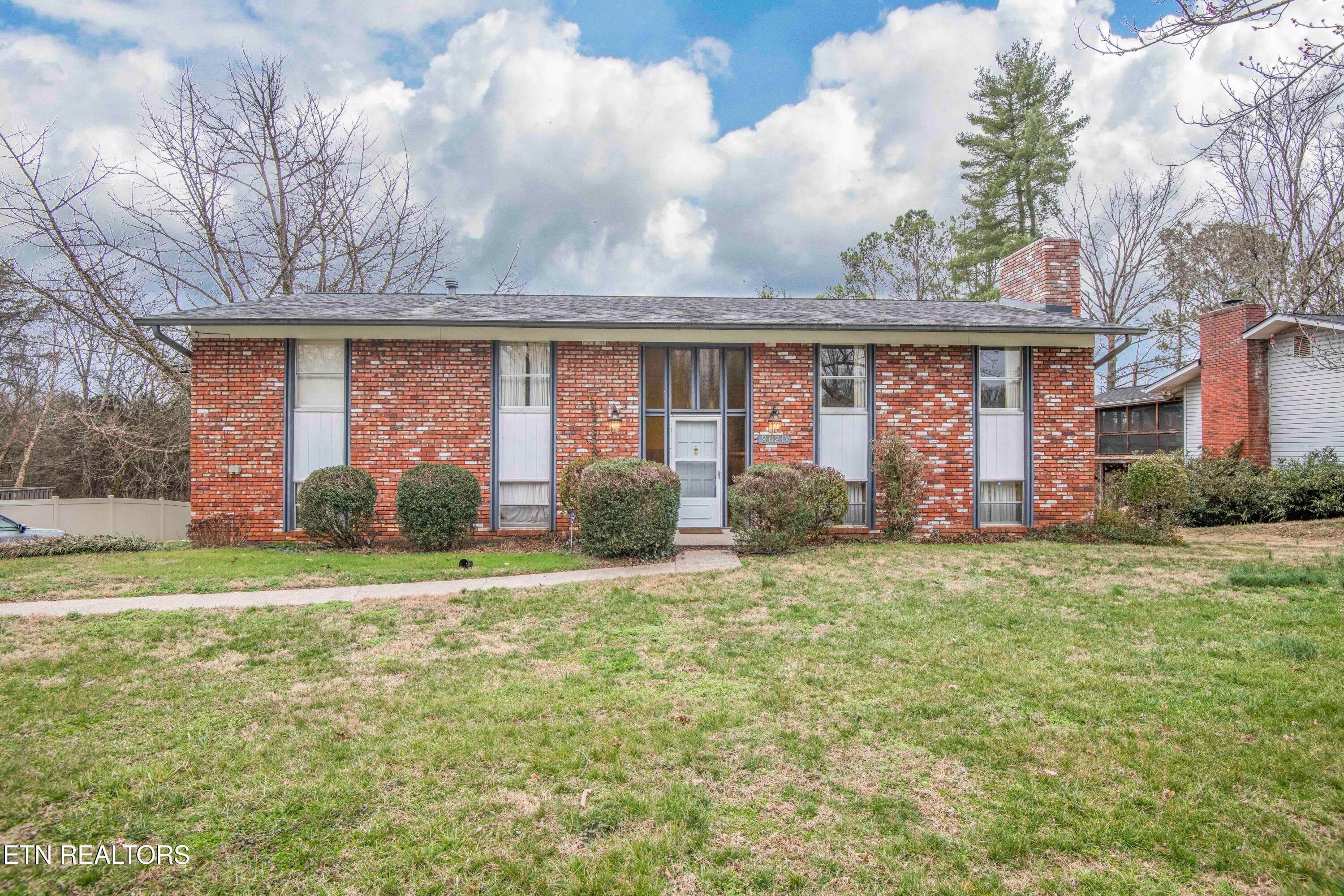 9620 Tallahassee Lane, Knoxville, TN 37923