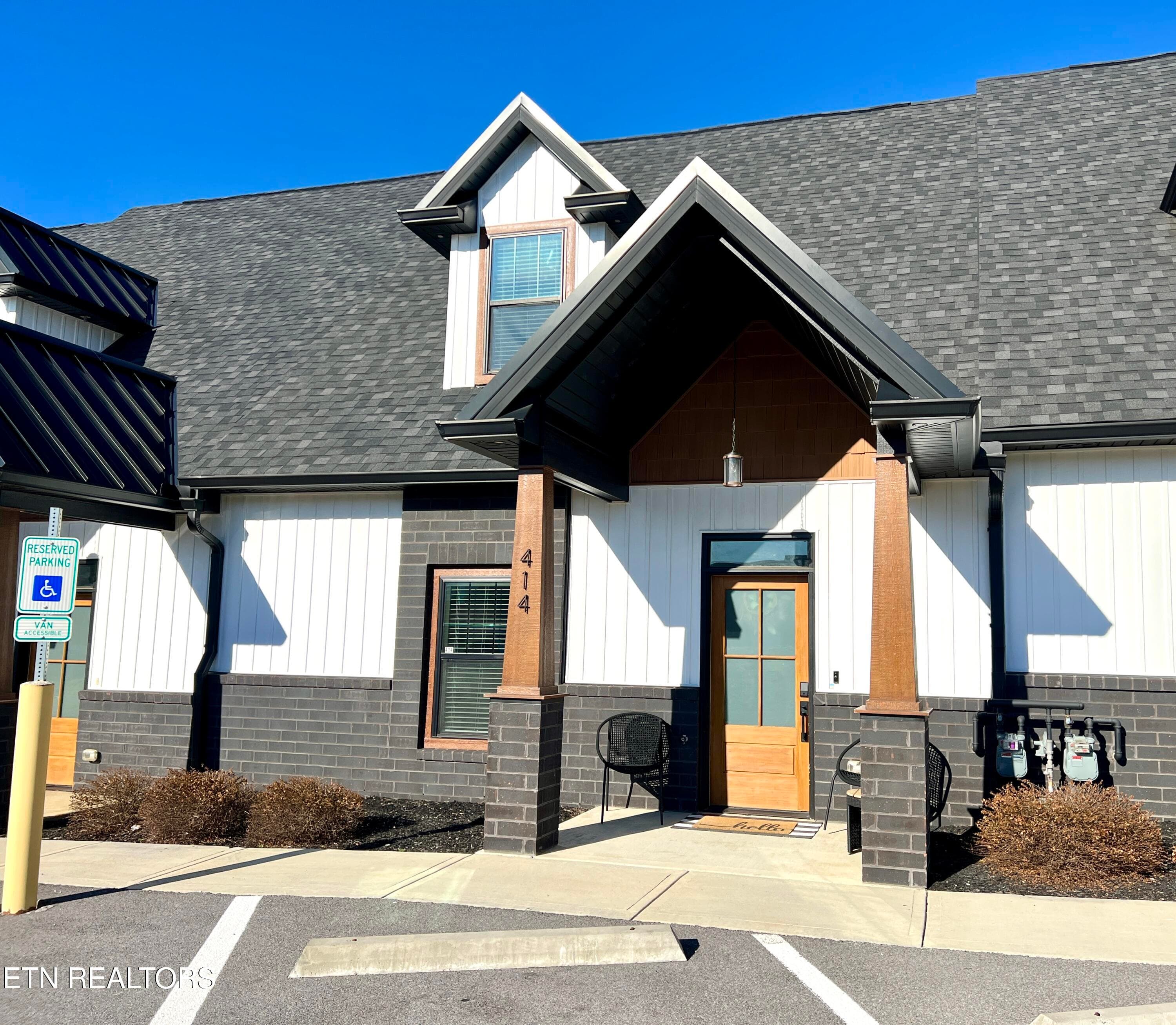414 Fleeta Williams Way, Pigeon Forge, TN 37862