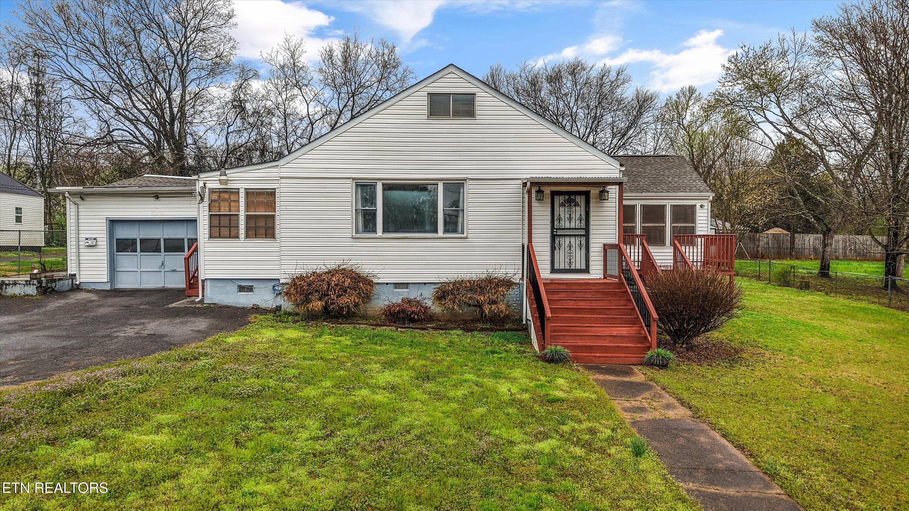 1703 Charles Drive, Knoxville, TN 37918