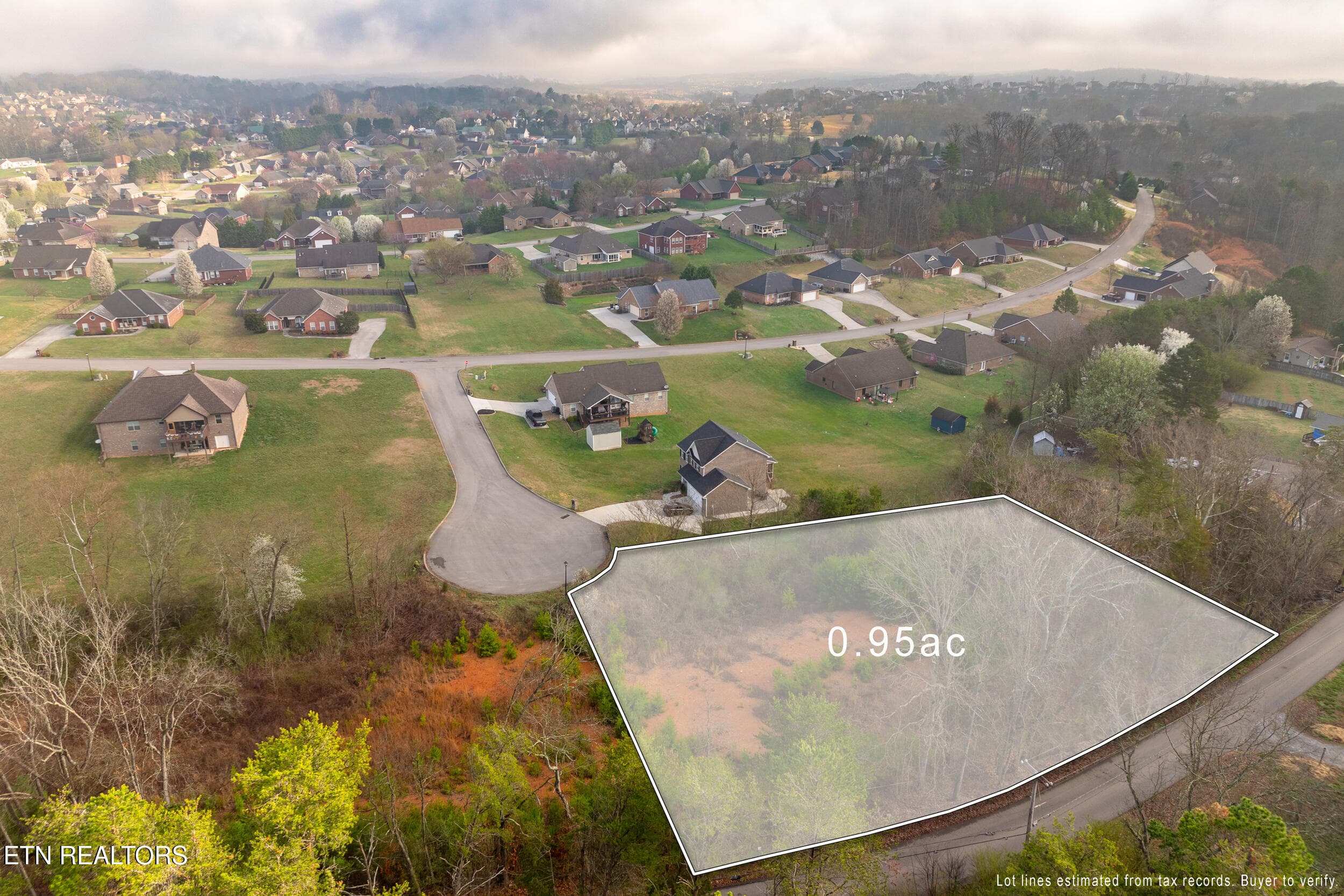 141 Tristan Court, Lenoir City, TN 37772