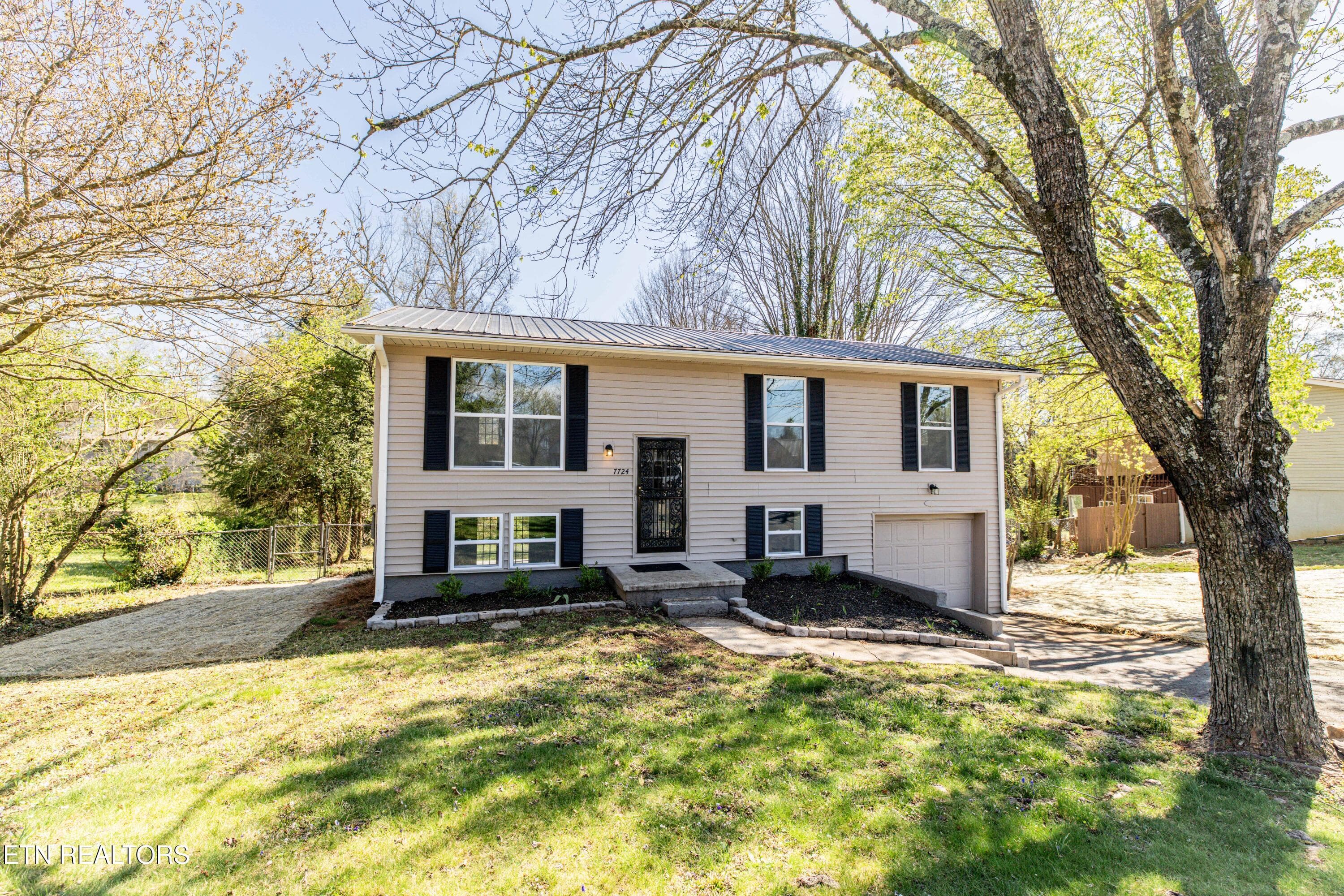 7724 Queensbury Drive, Knoxville, TN 37919