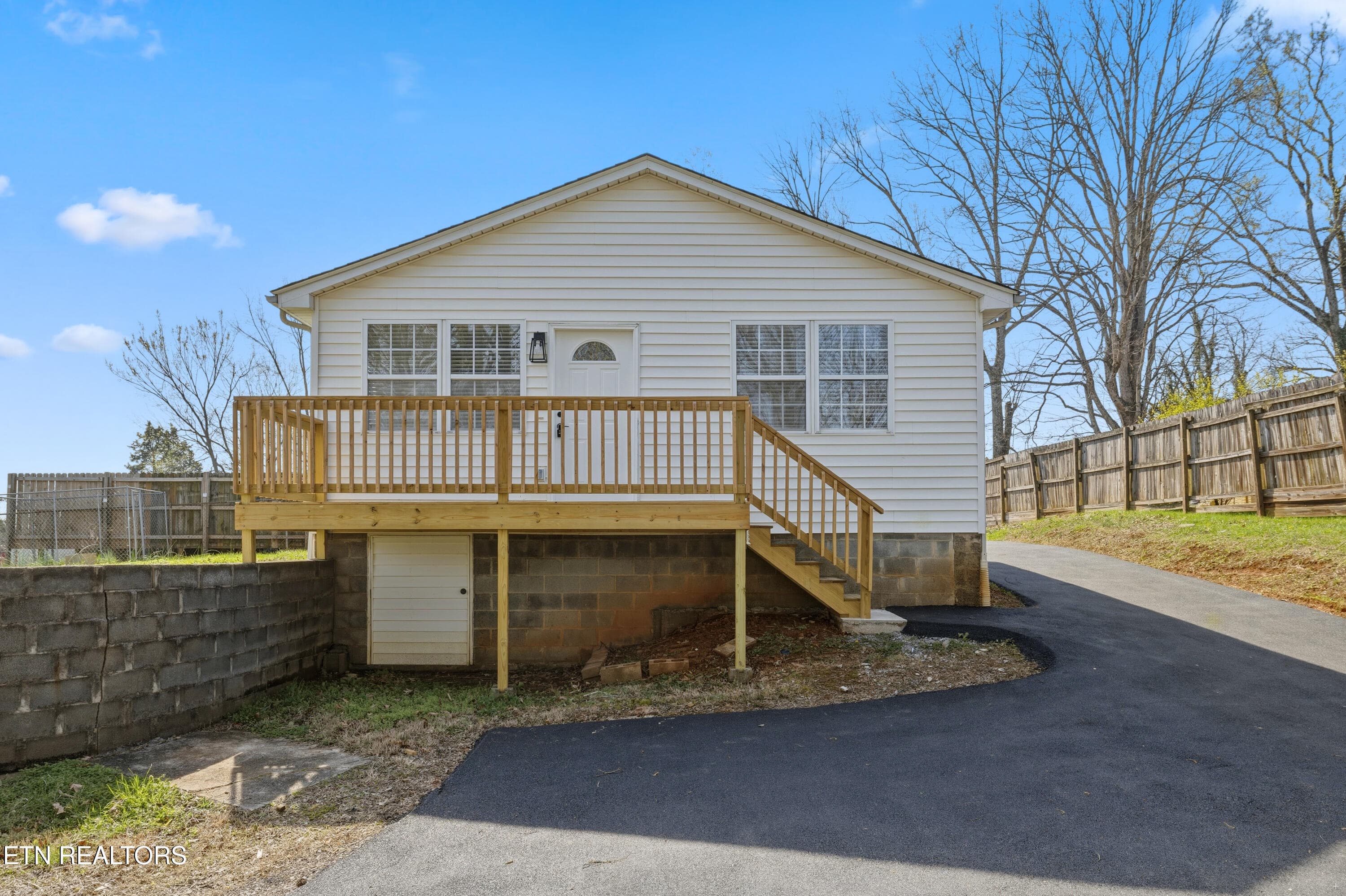 4212 Garnet Drive, Knoxville, TN 37919