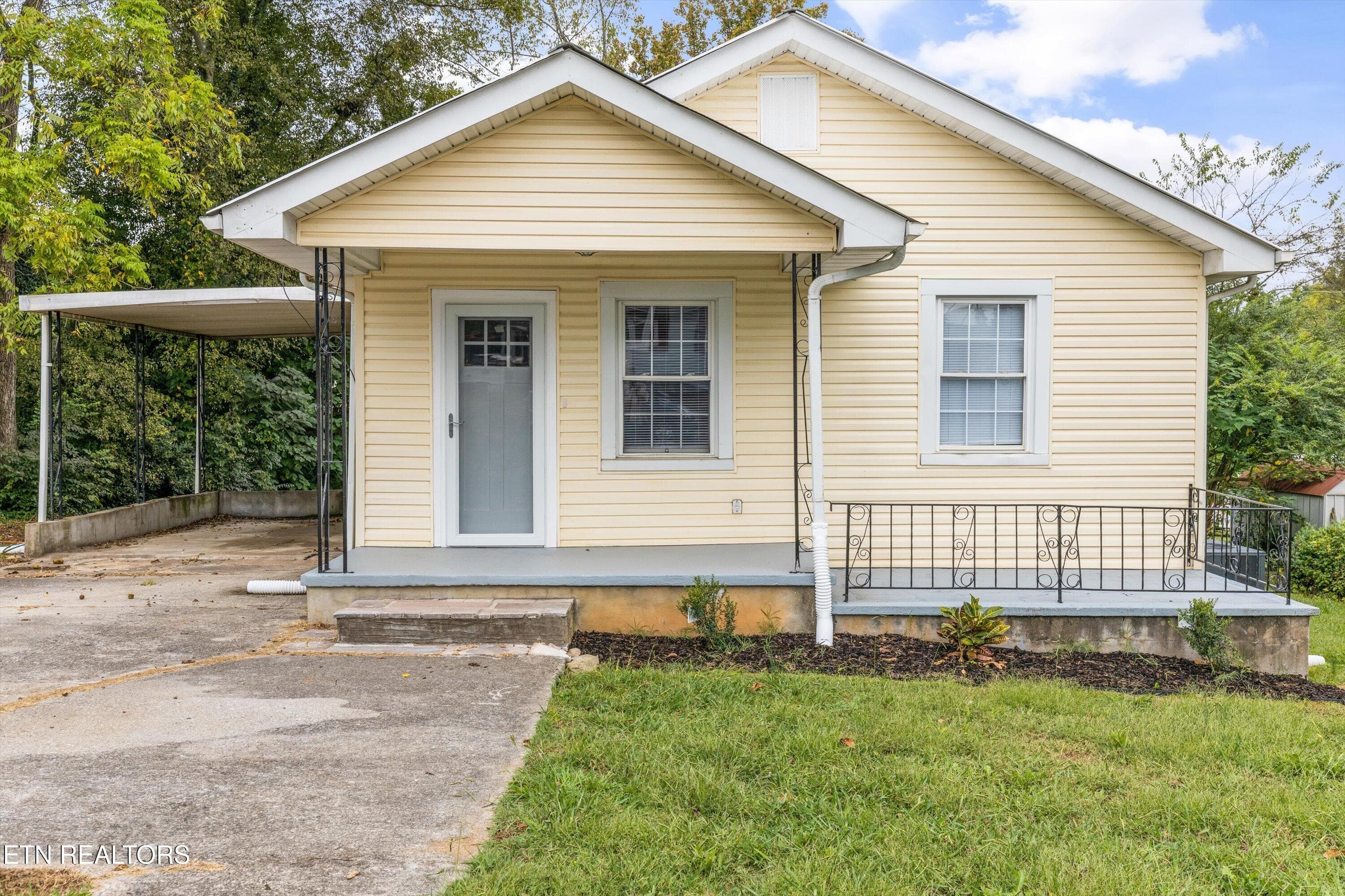 181 E Edison St, Alcoa, TN 37701