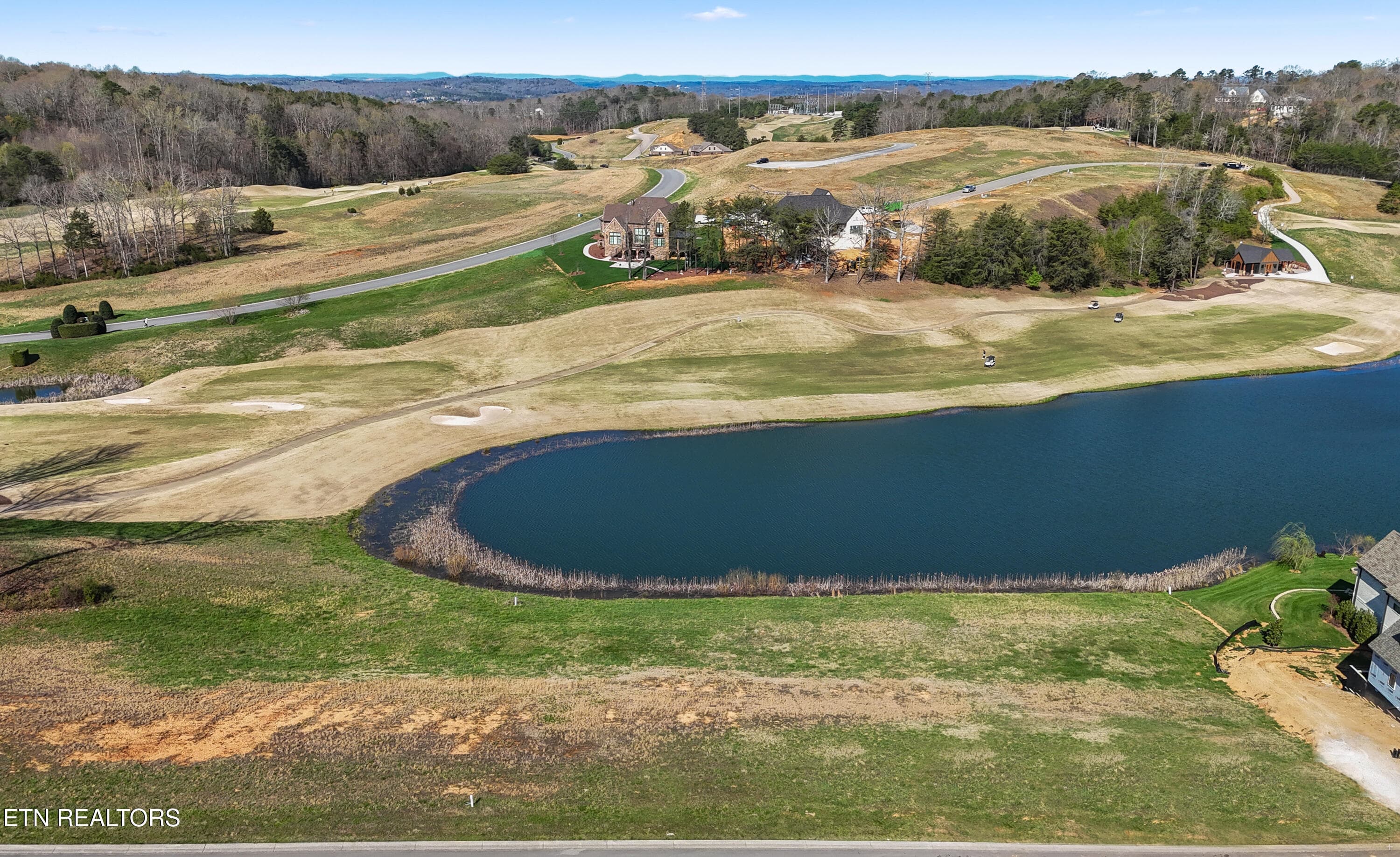 385 Navigator Drive, Lenoir City, TN 37772