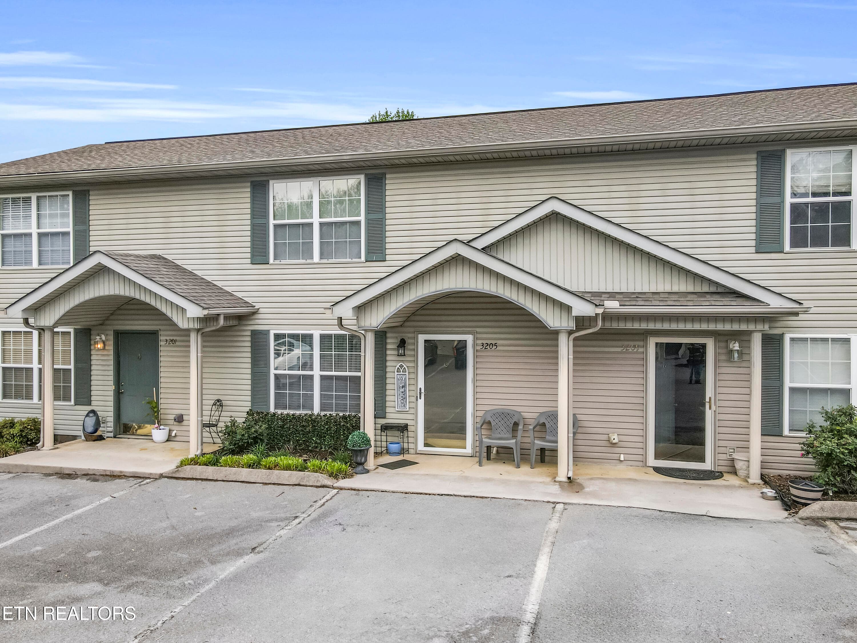 3205 Quiet Way, Knoxville, TN 37918
