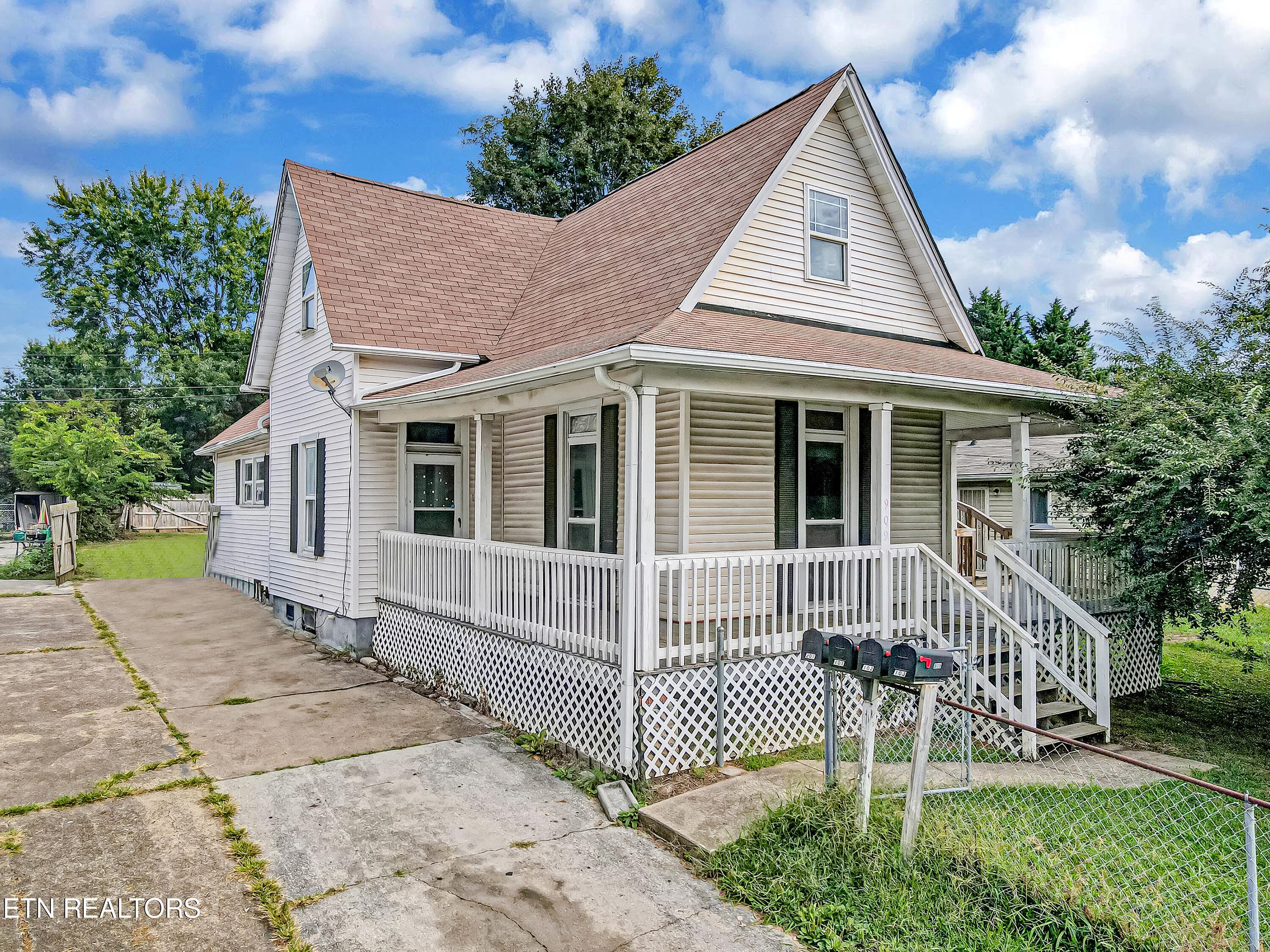 909 Atlantic Ave, Knoxville, TN 37917
