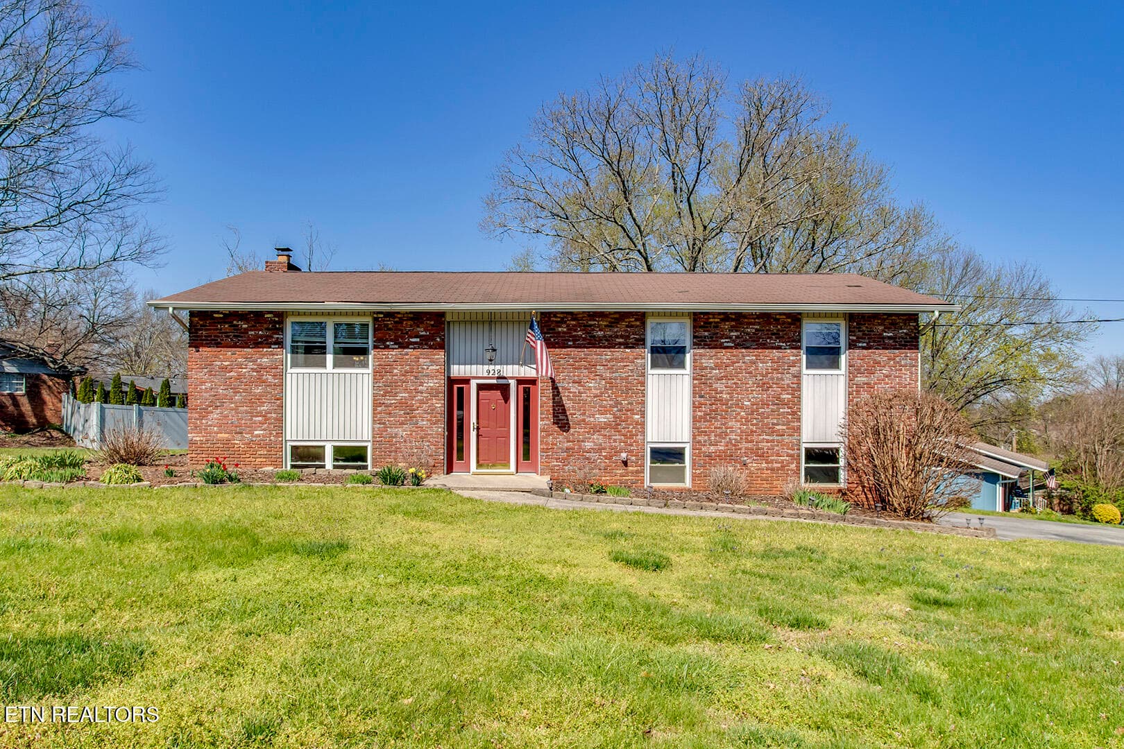 928 Teakwood Rd, Knoxville, TN 37919