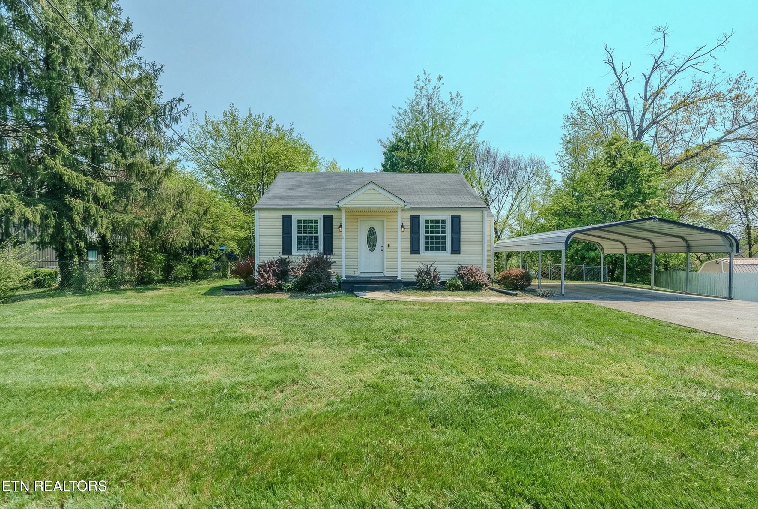706 Henrietta Drive, Knoxville, TN 37912