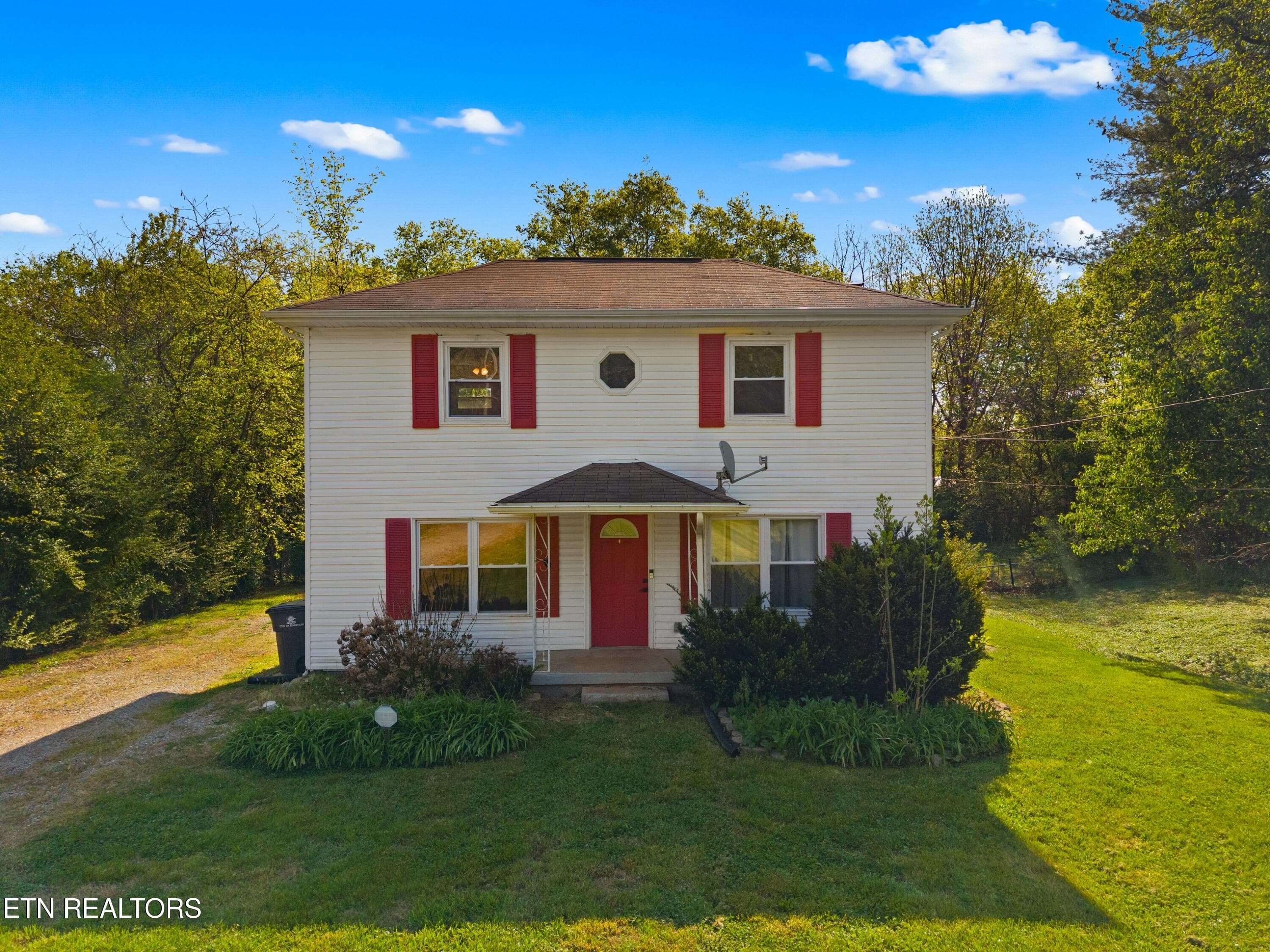 1924 Sunny Lane, Knoxville, TN 37912