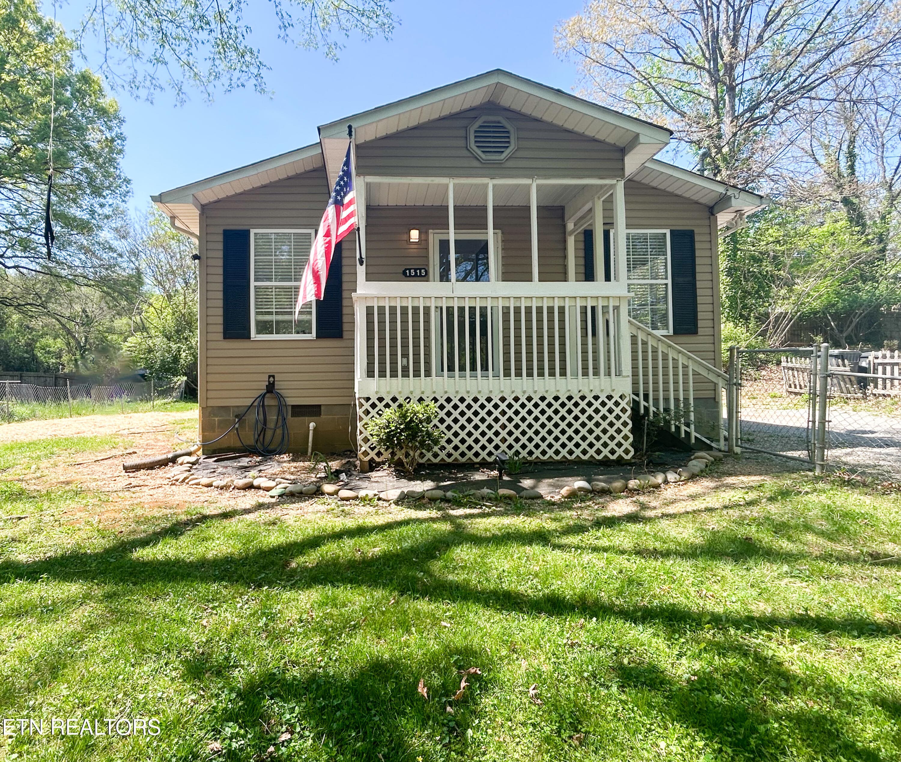 1515 Robert Huff Lane, Knoxville, TN 37914