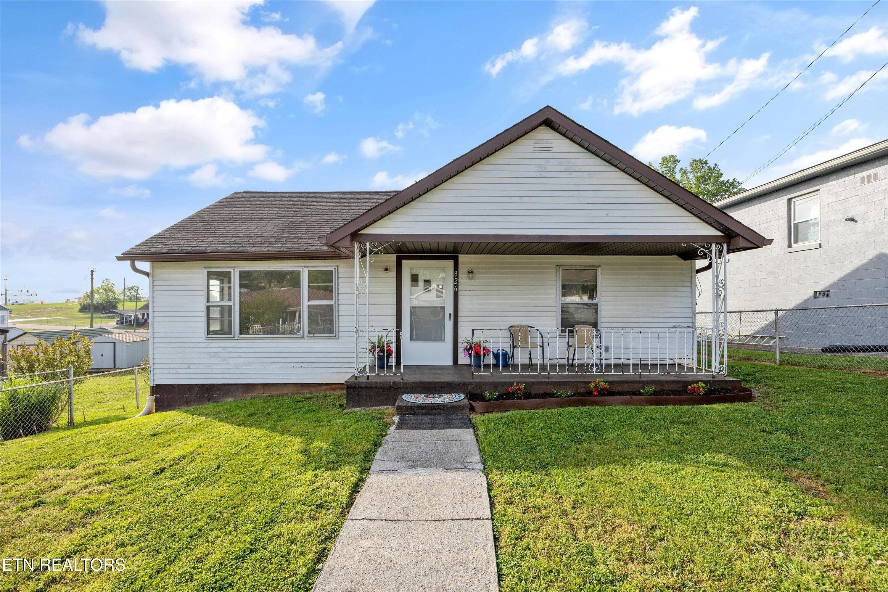 826 Sidebrook Ave, Knoxville, TN 37921
