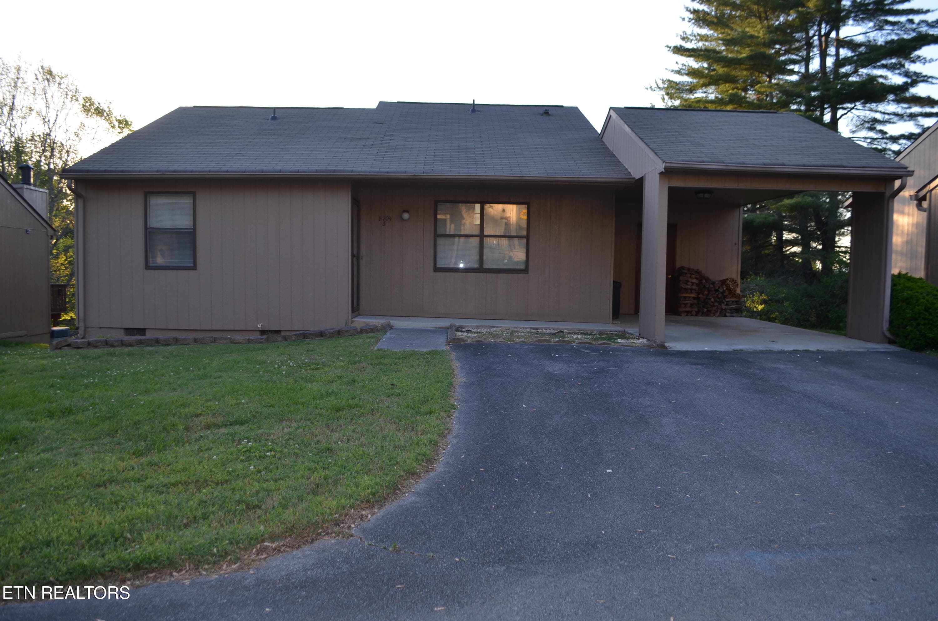 8709 Olde Colony Tr 3, Knoxville, TN 37923