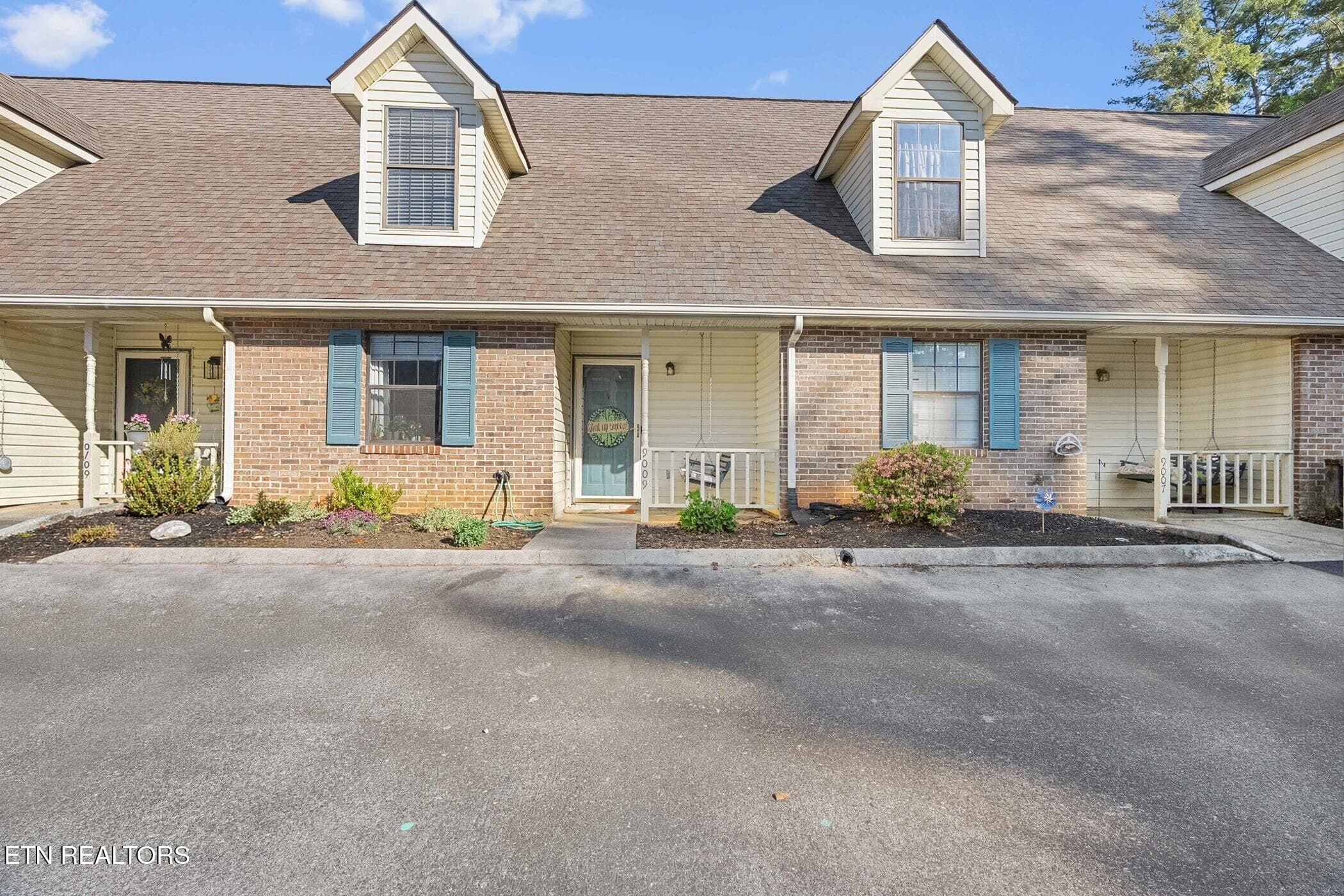 9009 Bell Brook Lane, Knoxville, TN 37923