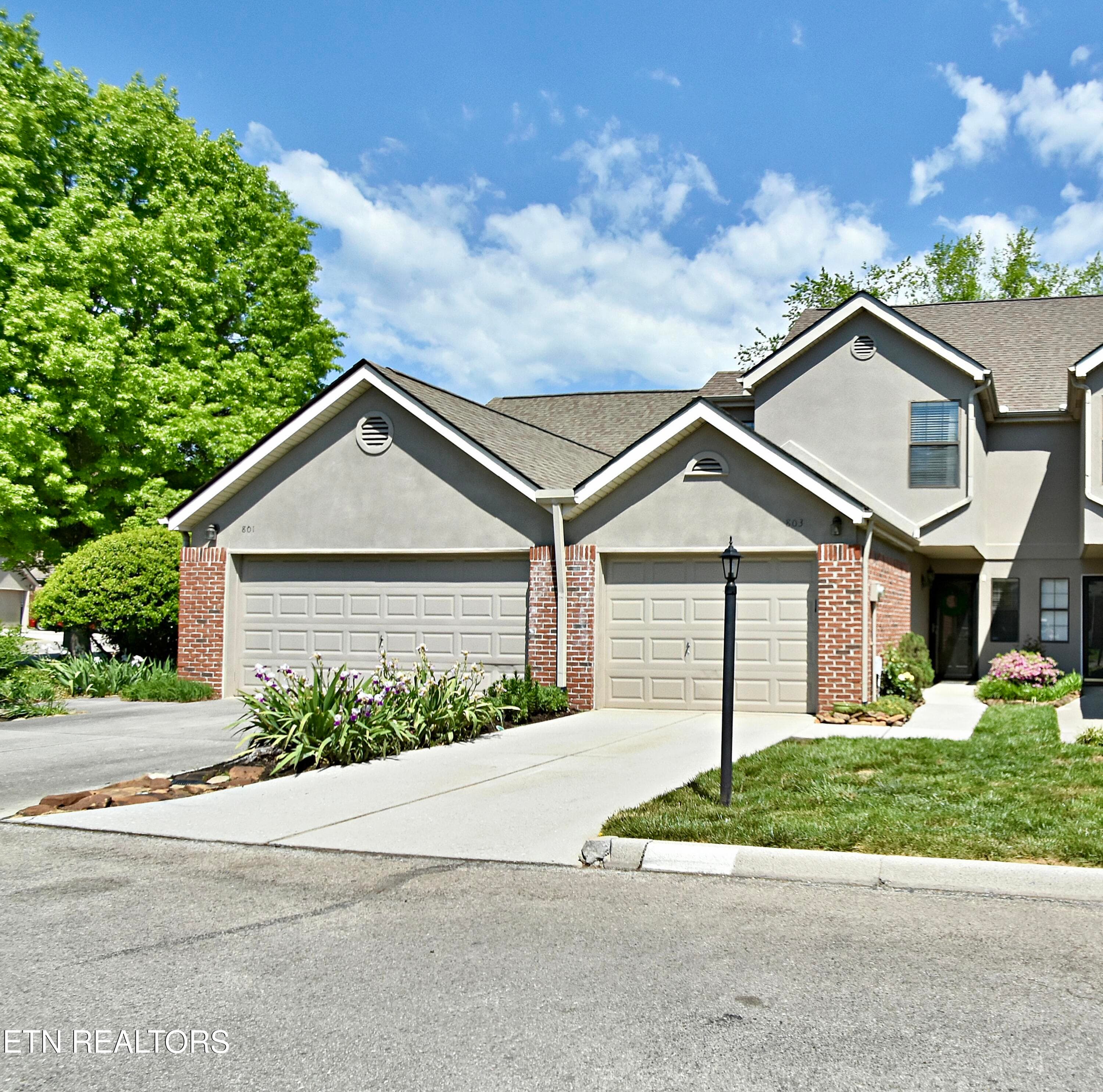 803 Farragut Commons Drive, Knoxville, TN 37934