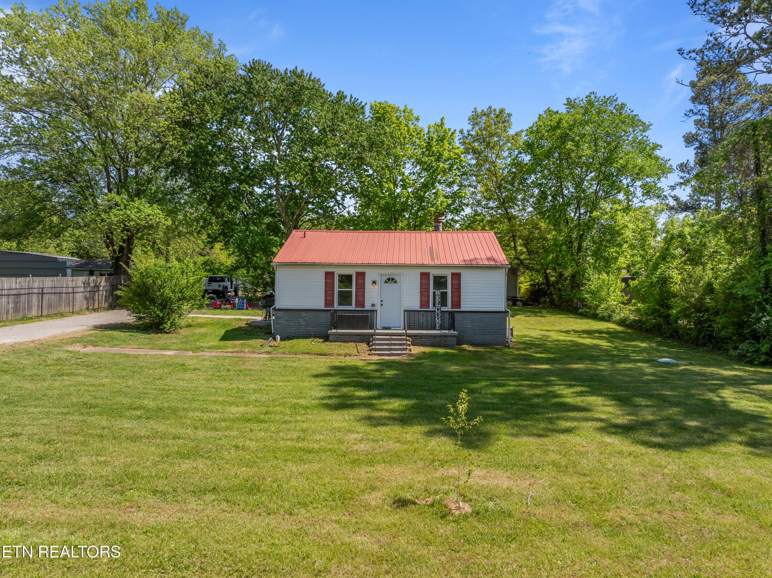 8408 Ball Camp Pike, Knoxville, TN 37931