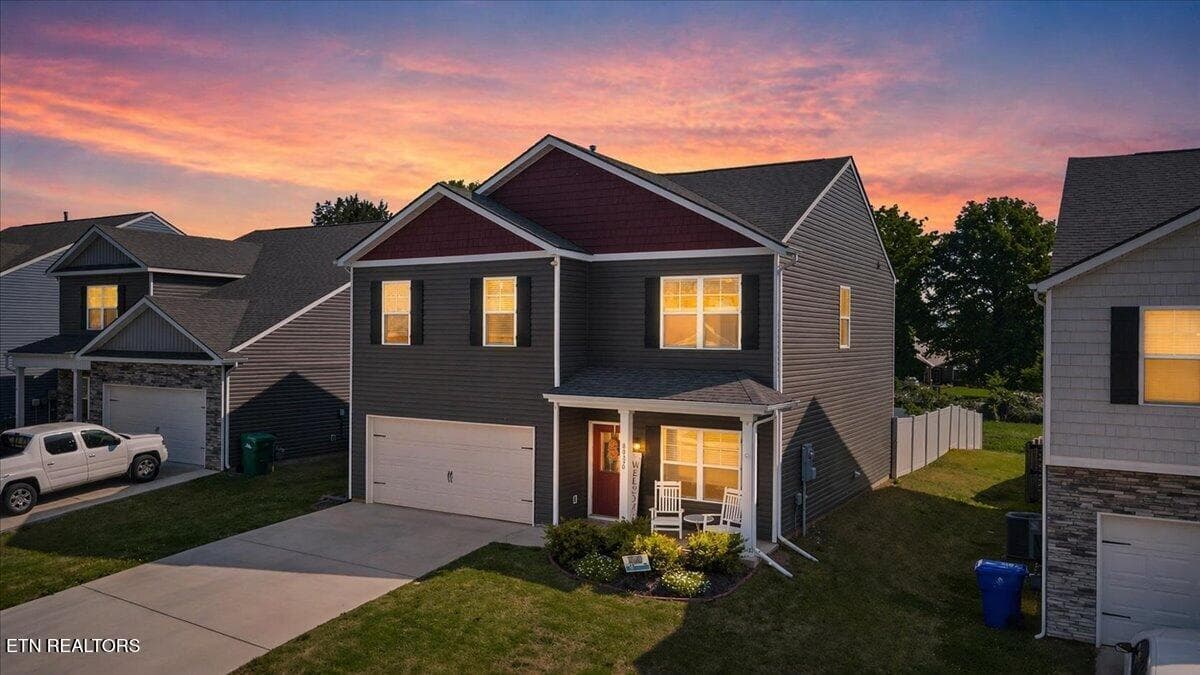 8036 Dennis Fox Lane, Knoxville, TN 37938