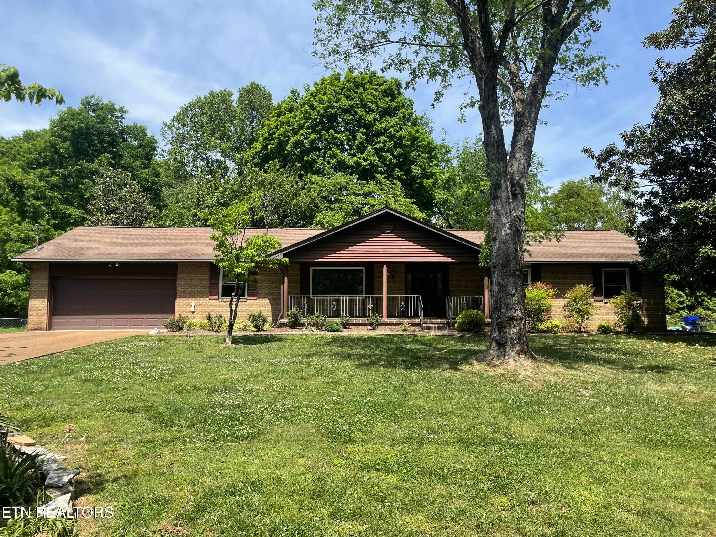 11713 Georgetowne Drive, Knoxville, TN 37934