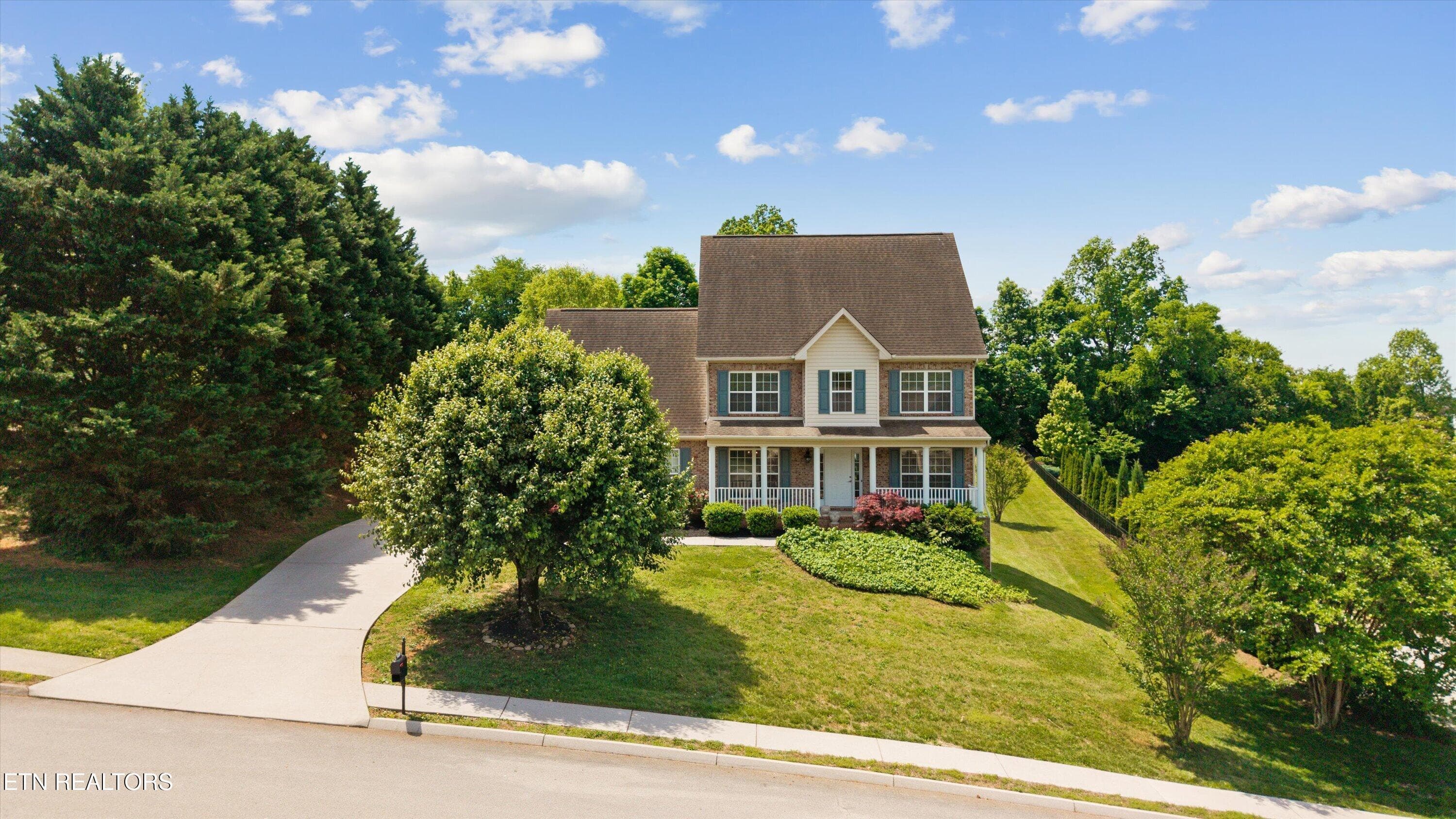 1117 Amber Glades Lane, Knoxville, TN 37922