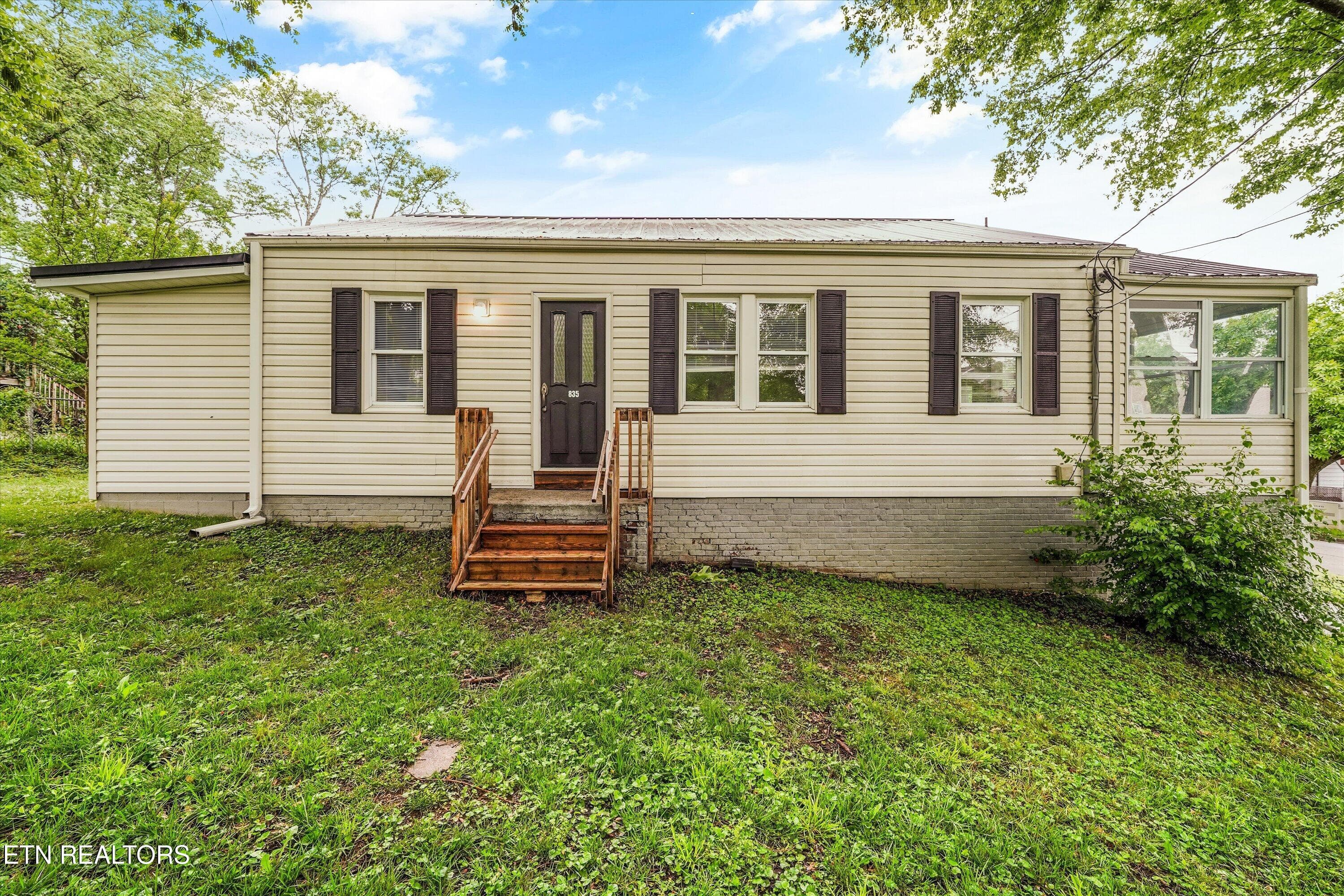835 E Lincoln Rd, Alcoa, TN 37701