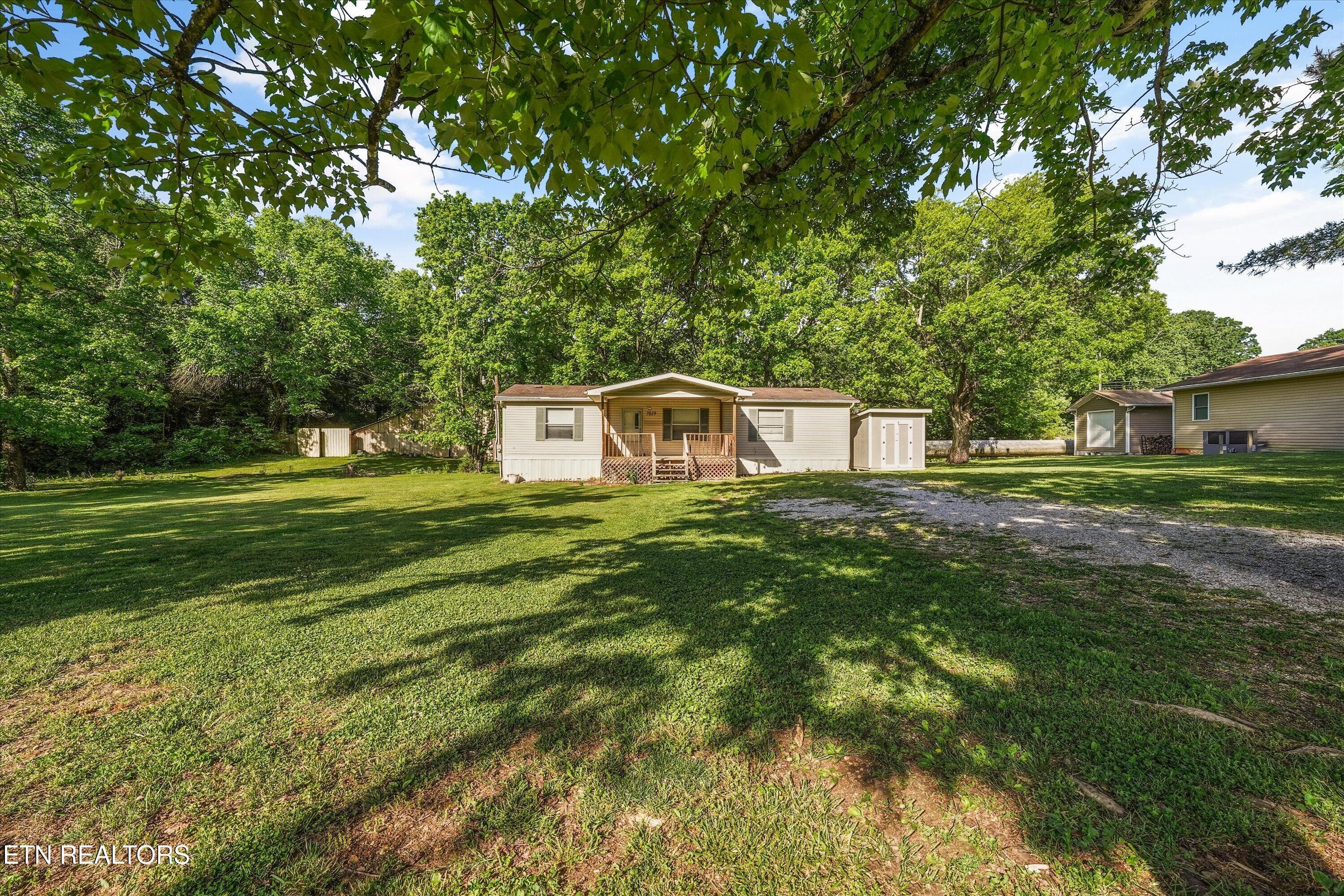 7819 Pelleaux Rd, Knoxville, TN 37938