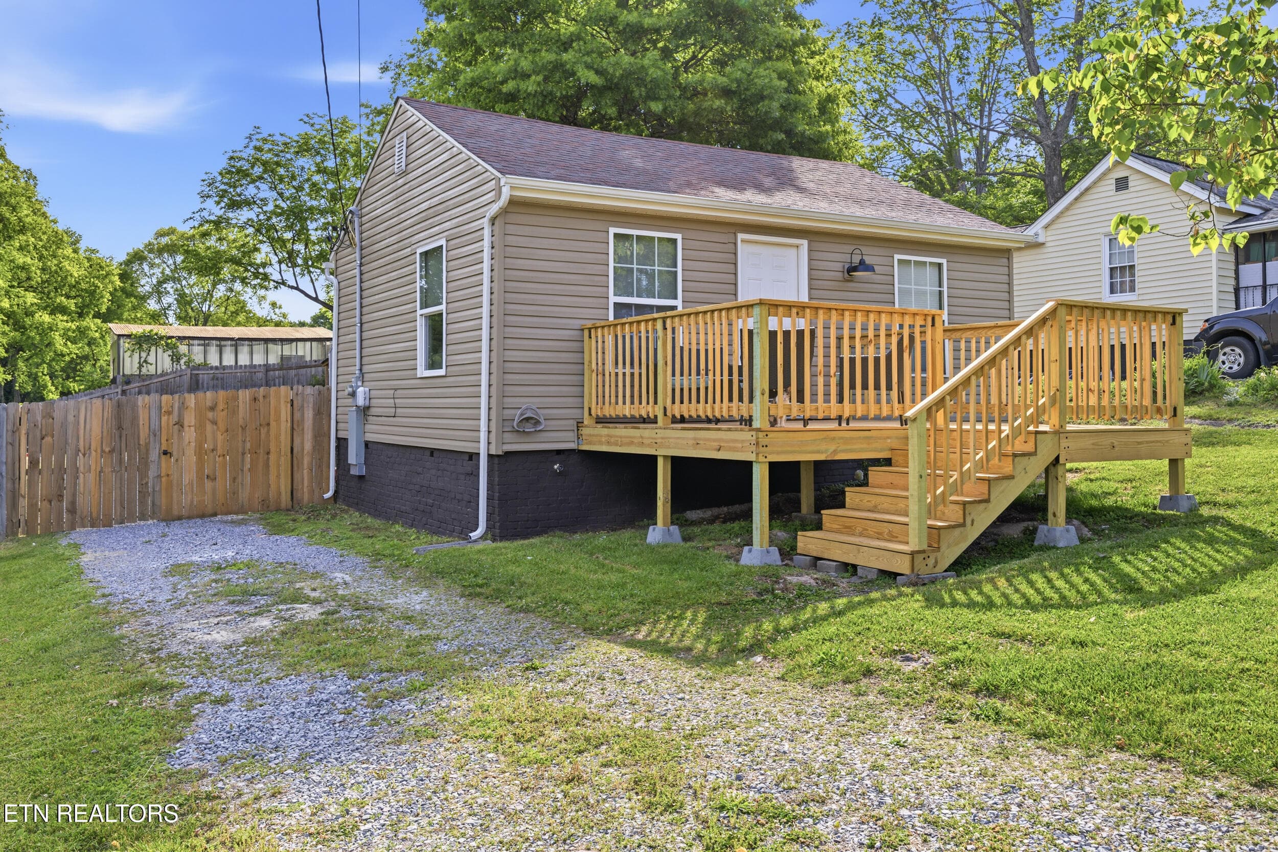 4310 Ellen St, Knoxville, TN 37920