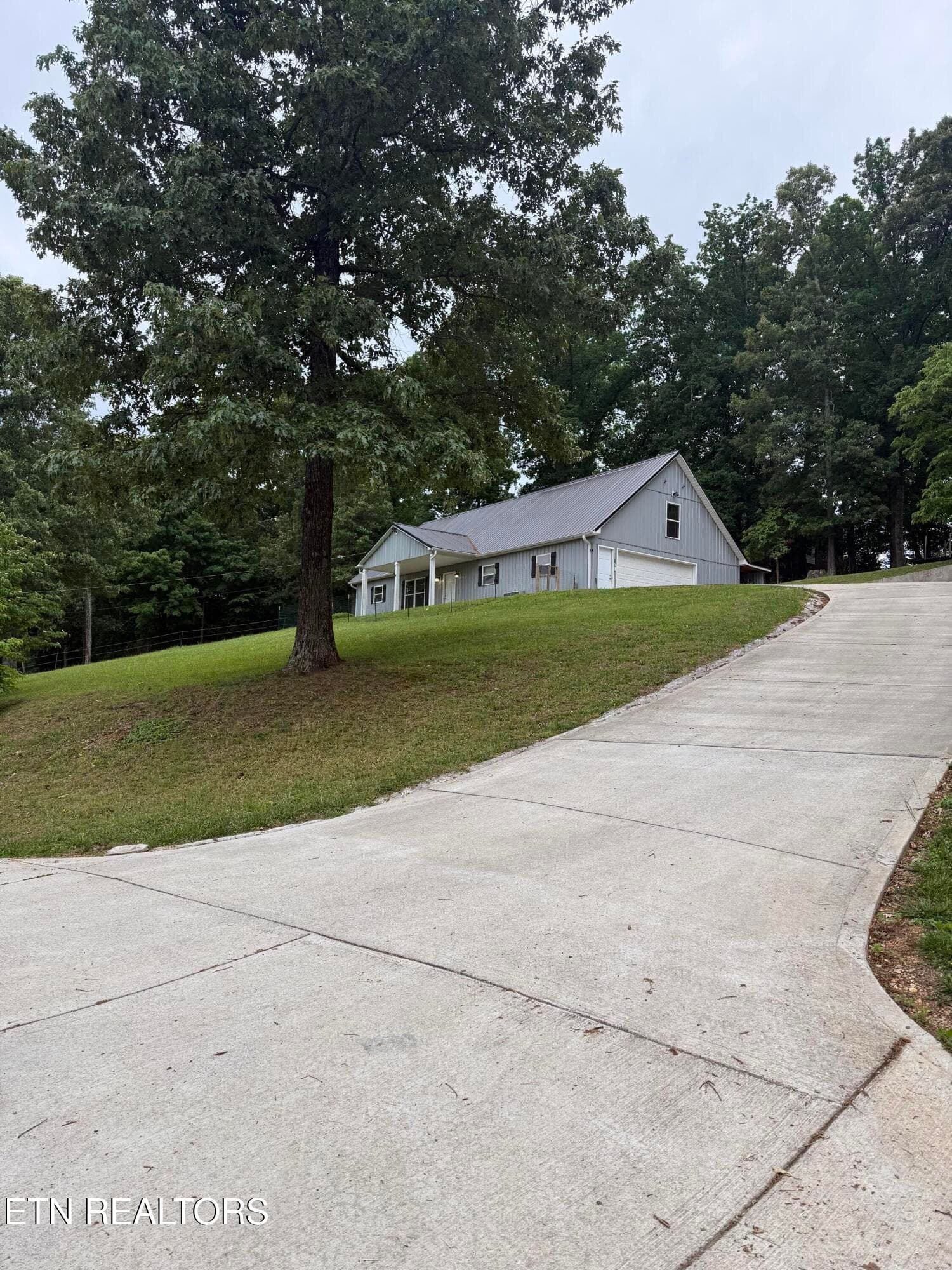 525 Canton Hollow Rd, Knoxville, TN 37934