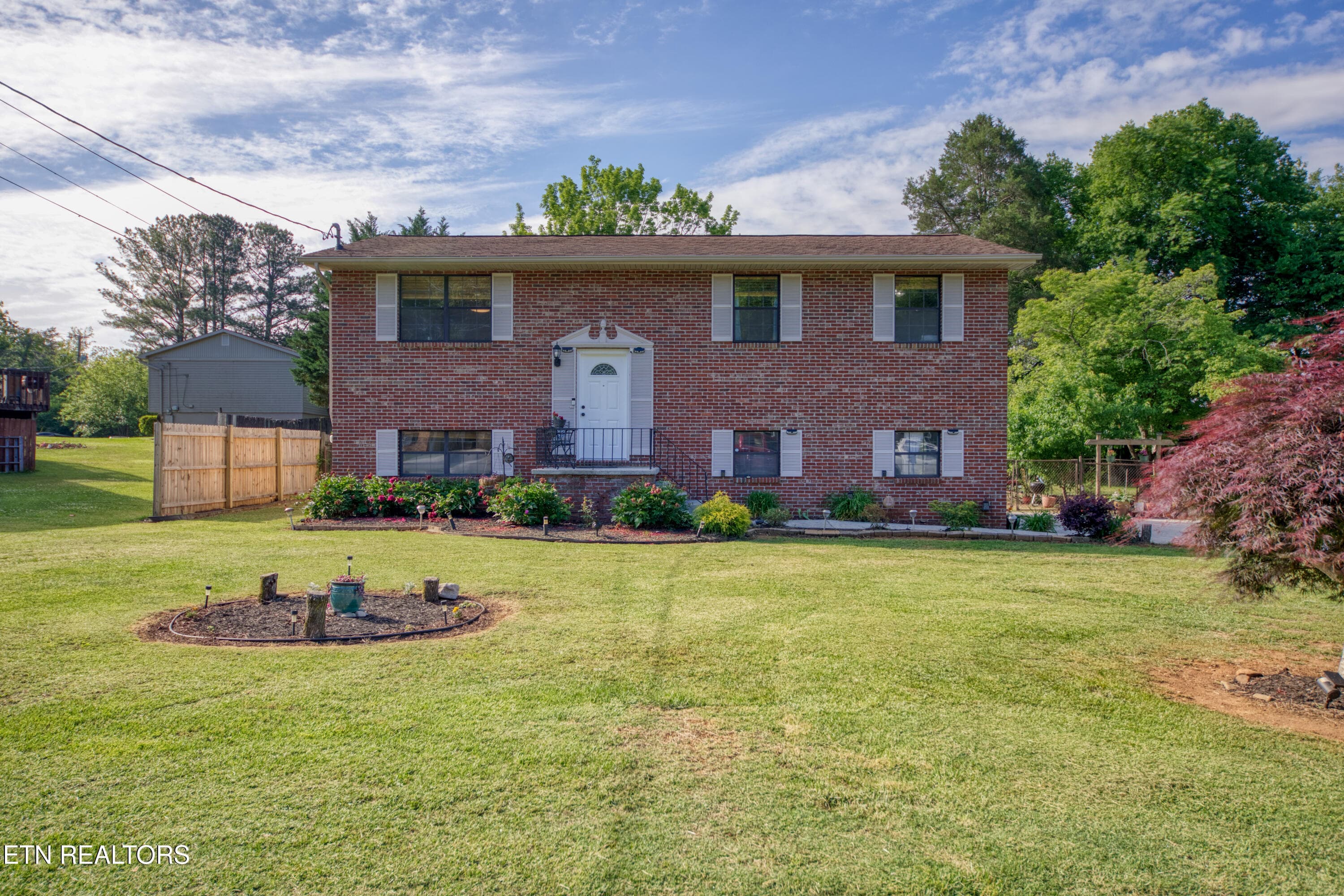 7604 Hawthorne Drive, Knoxville, TN 37919