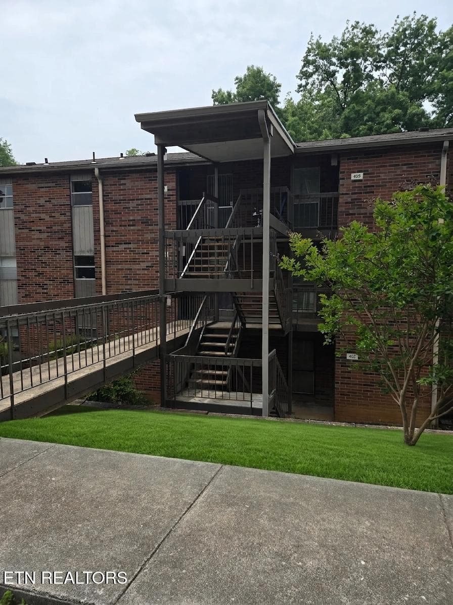 435 Canberra Drive, Knoxville, TN 37923