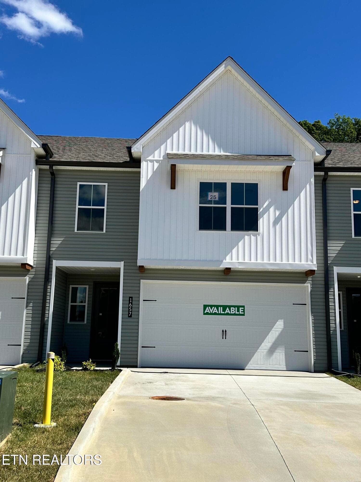 1657 Lateglow Way, Knoxville, TN 37931