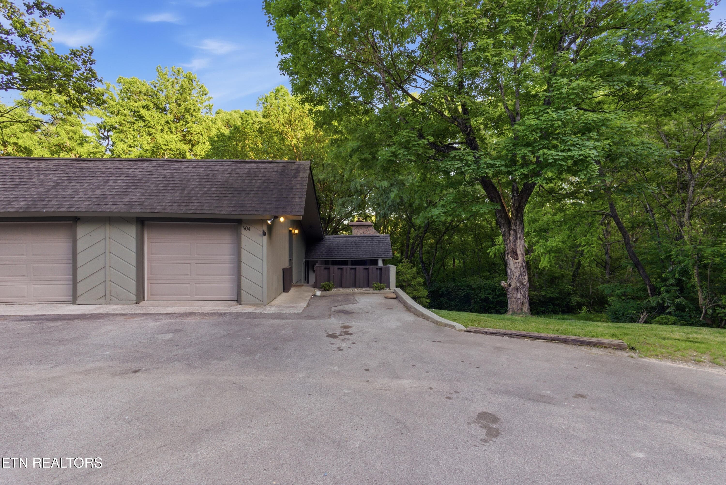 1900 Ridgecrest Drive 304, Knoxville, TN 37918