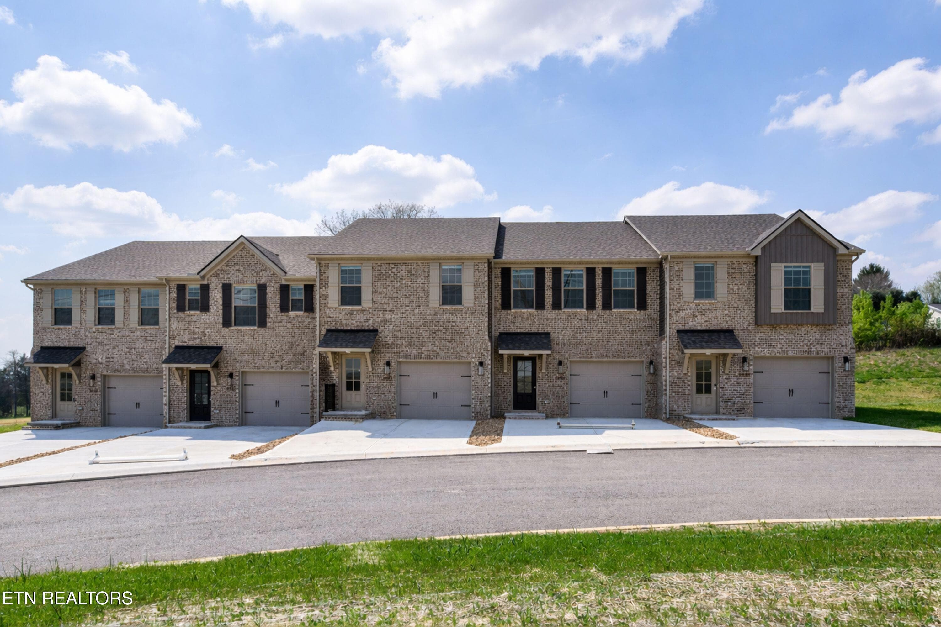 8932 Keenberg Lane, Knoxville, TN 37931