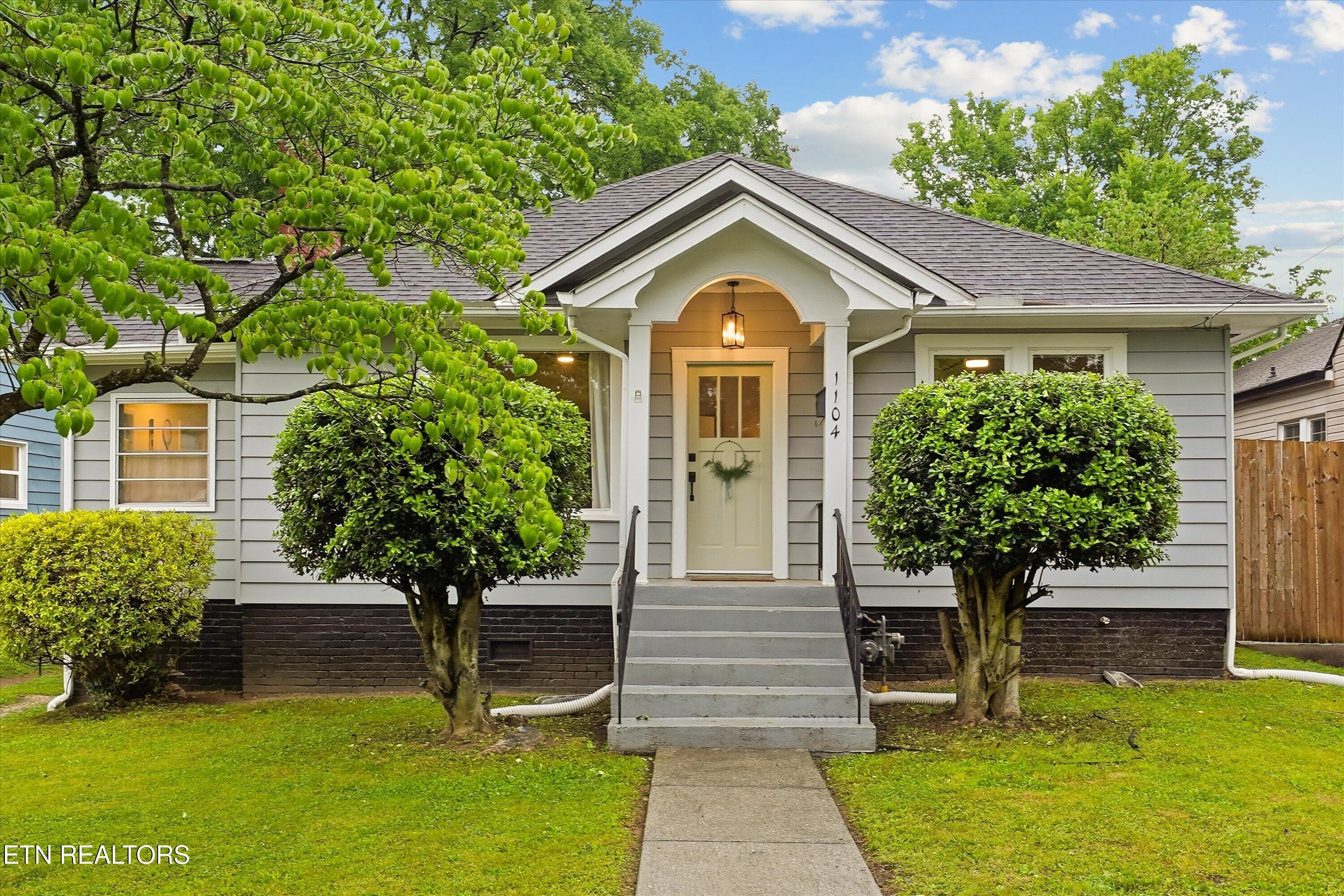 1104 Melbourne Ave, Knoxville, TN 37917