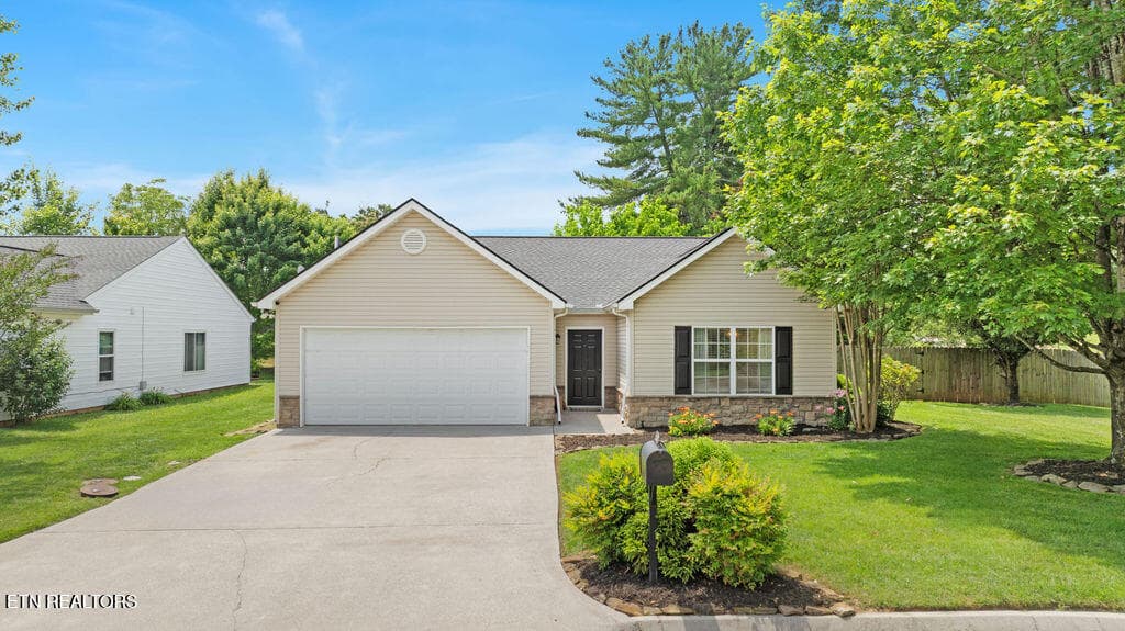 2358 Slate Valley Lane, Knoxville, TN 37923