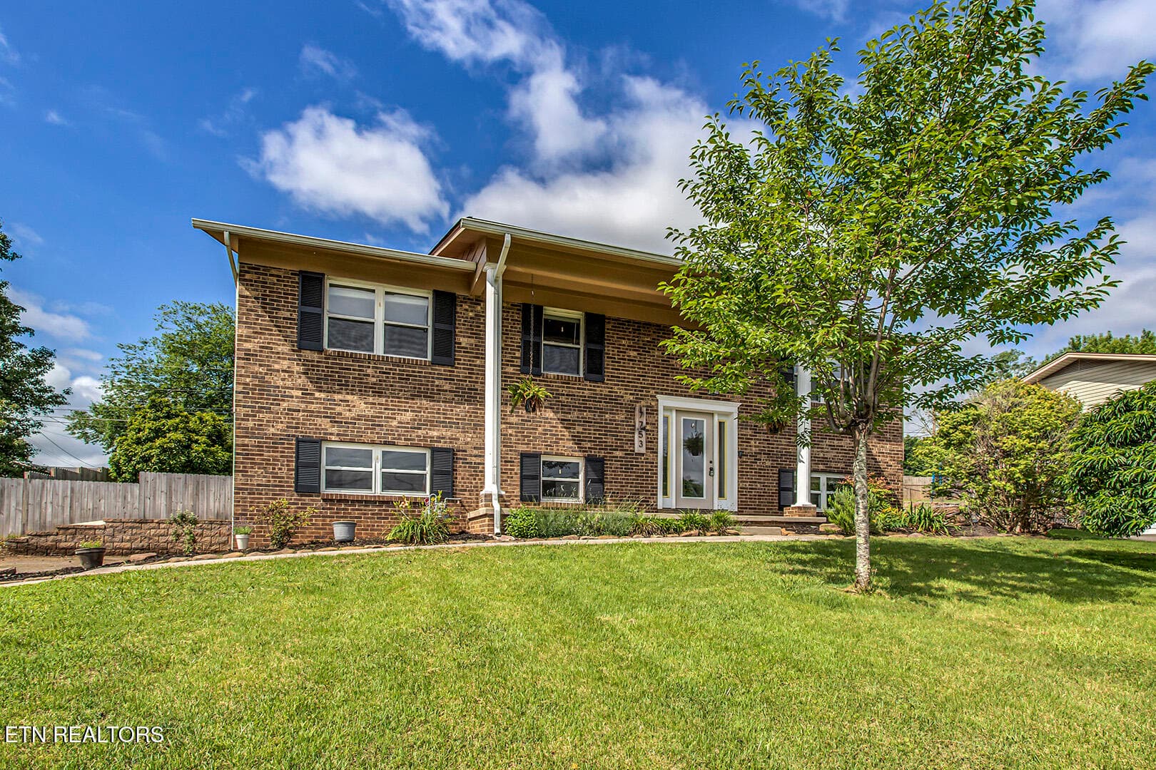 7753 Cranley Rd, Powell, TN 37849