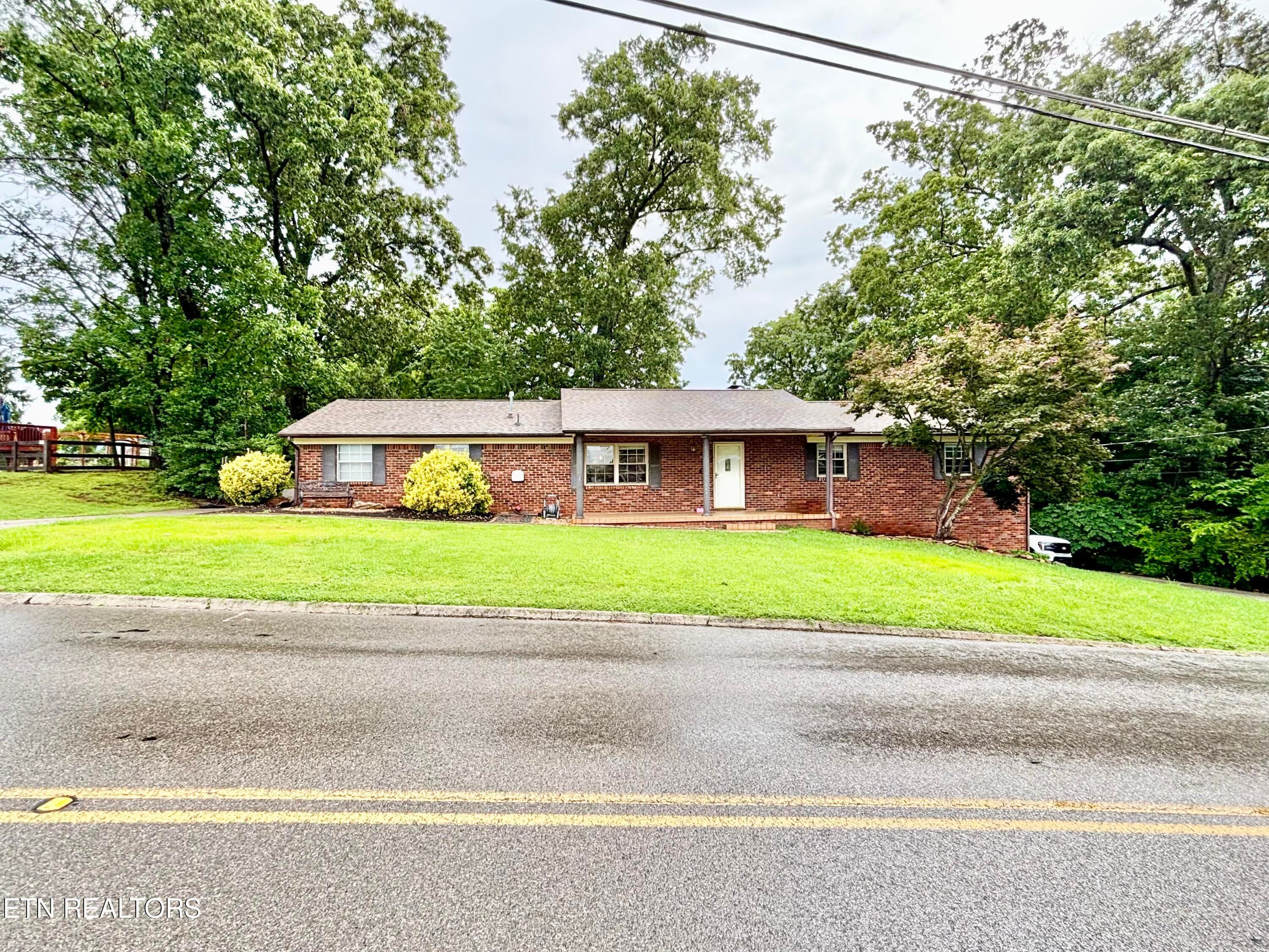 7512 Temple Acres Drive, Knoxville, TN 37938