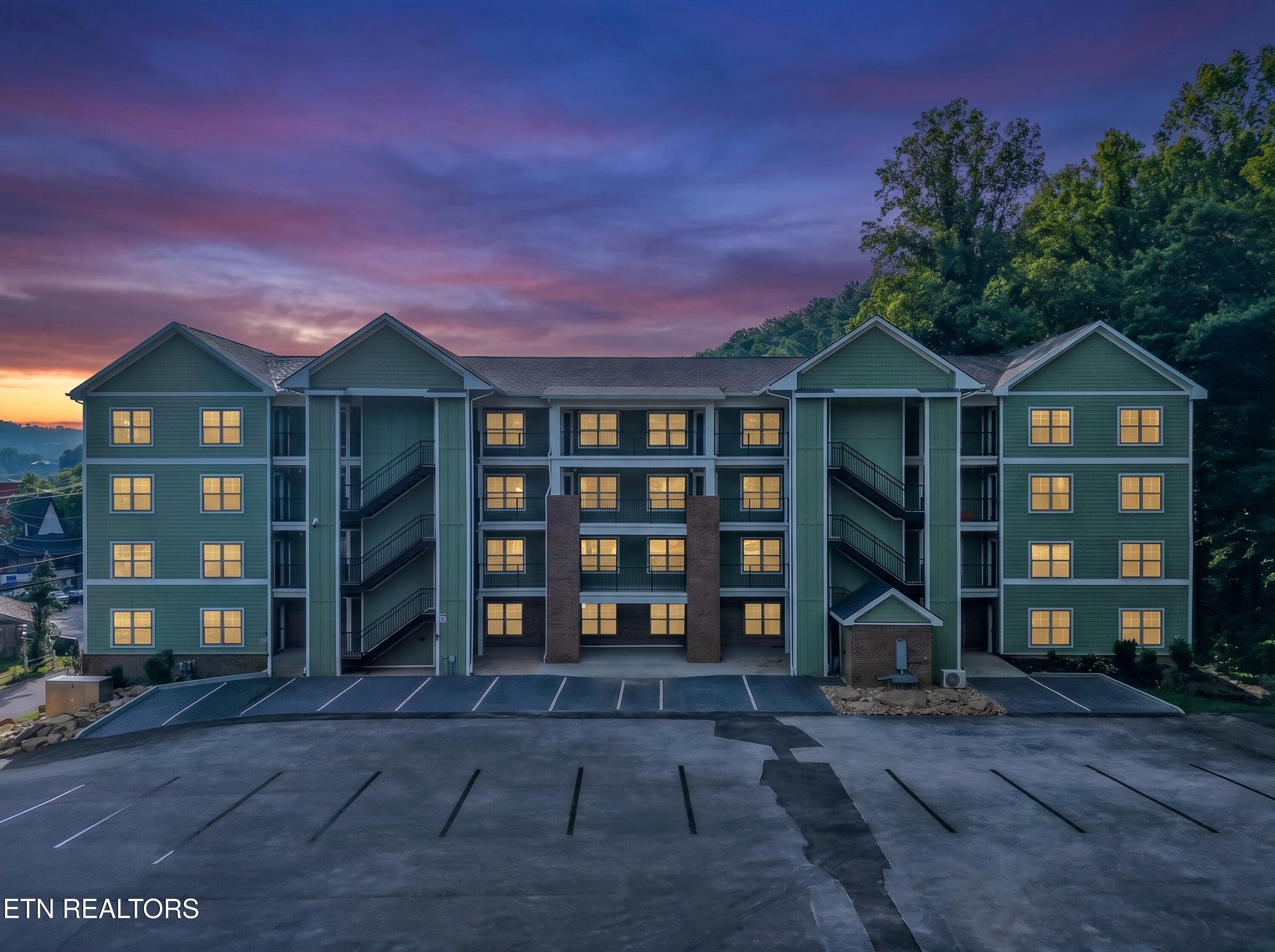 329 Ownby St 1406, Gatlinburg, TN 37738