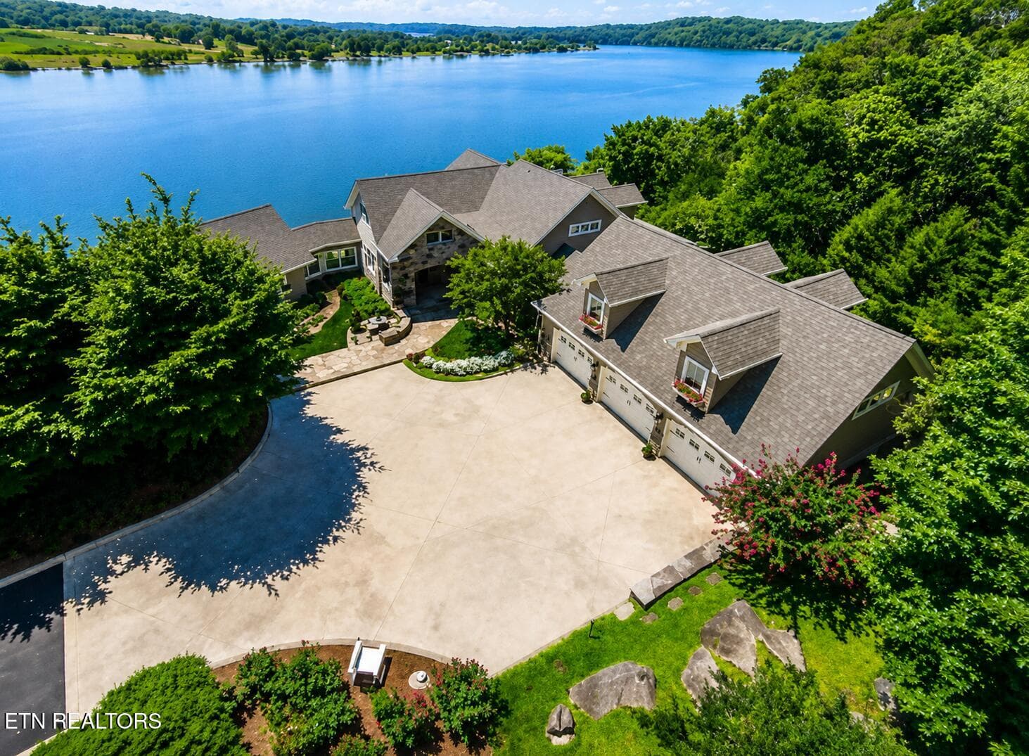 8941 Kelsey Lane, Knoxville, TN 37922
