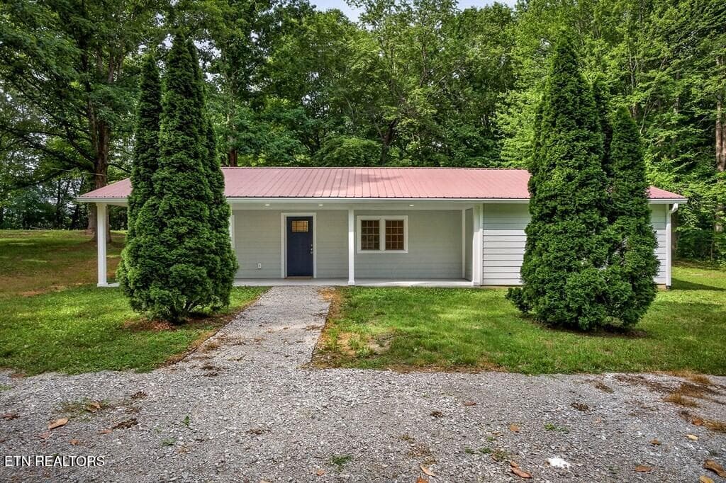 4533 Great Falls Rd, Rock Island, TN 38581