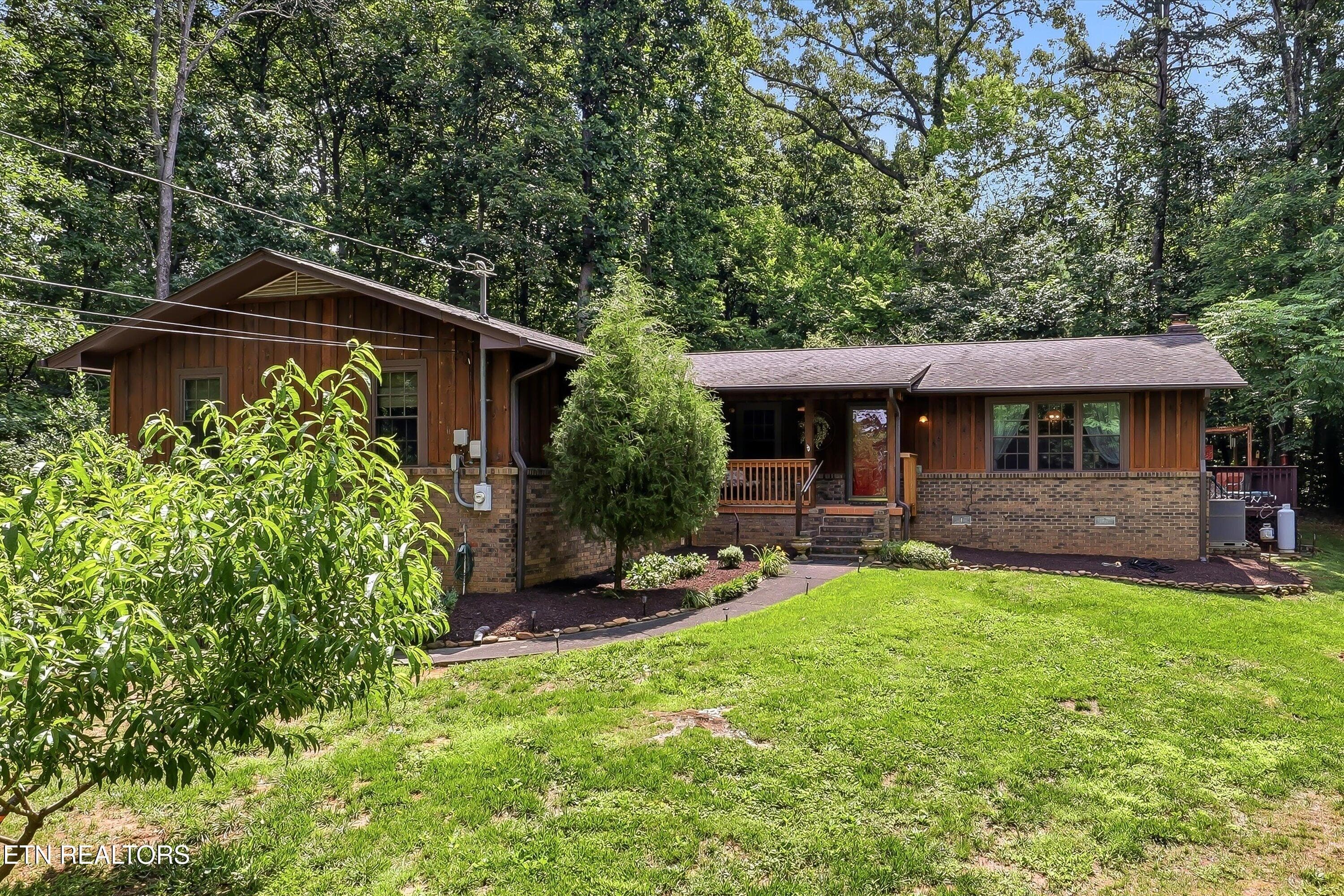 2337 Evergreen Rd, Louisville, TN 37777